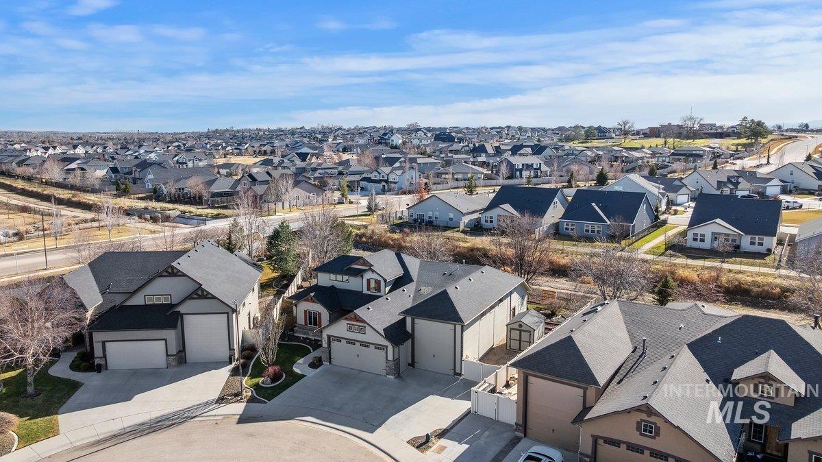 423 E Gannett, Meridian, Idaho 83642, 3 Bedrooms, 3 Bathrooms, Residential For Sale, Price $799,000,MLS 98974666