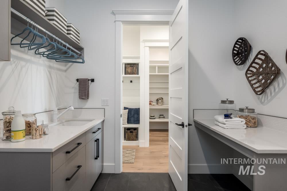 15337 Pronghorn Dr, Caldwell, Idaho 83607, 4 Bedrooms, 3.5 Bathrooms, Residential For Sale, Price $1,175,000,MLS 98974668