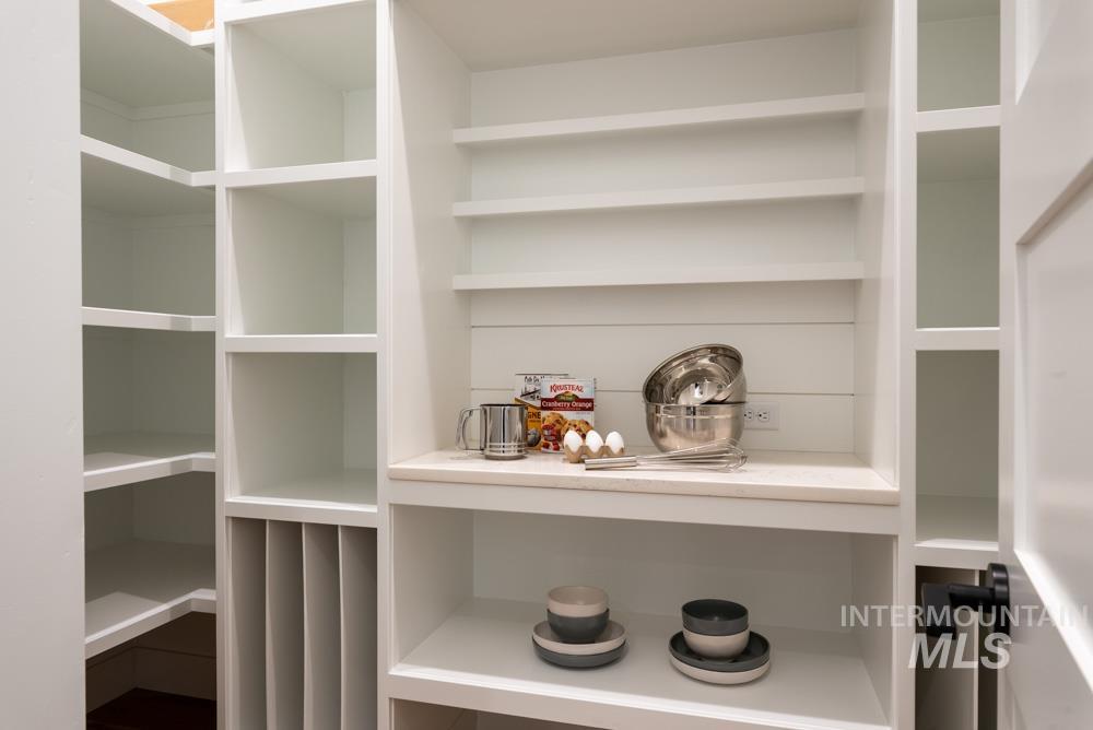 15337 Pronghorn Dr, Caldwell, Idaho 83607, 4 Bedrooms, 3.5 Bathrooms, Residential For Sale, Price $1,175,000,MLS 98974668