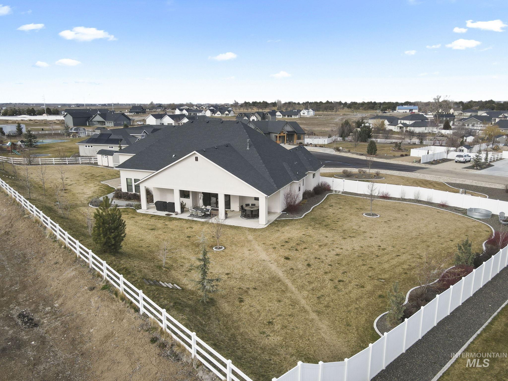 15337 Pronghorn Dr, Caldwell, Idaho 83607, 4 Bedrooms, 3.5 Bathrooms, Residential For Sale, Price $1,175,000,MLS 98974668