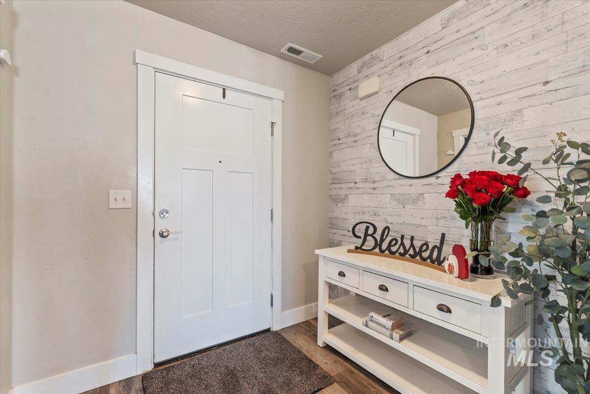 16719 Hopper Avenue, Caldwell, Idaho 83607, 5 Bedrooms, 2.5 Bathrooms, Residential For Sale, Price $449,999, 98974669