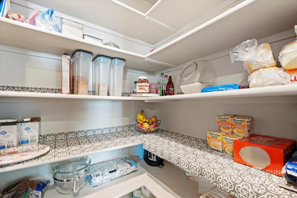 16719 Hopper Avenue, Caldwell, Idaho 83607, 5 Bedrooms, 2.5 Bathrooms, Residential For Sale, Price $449,999, 98974669