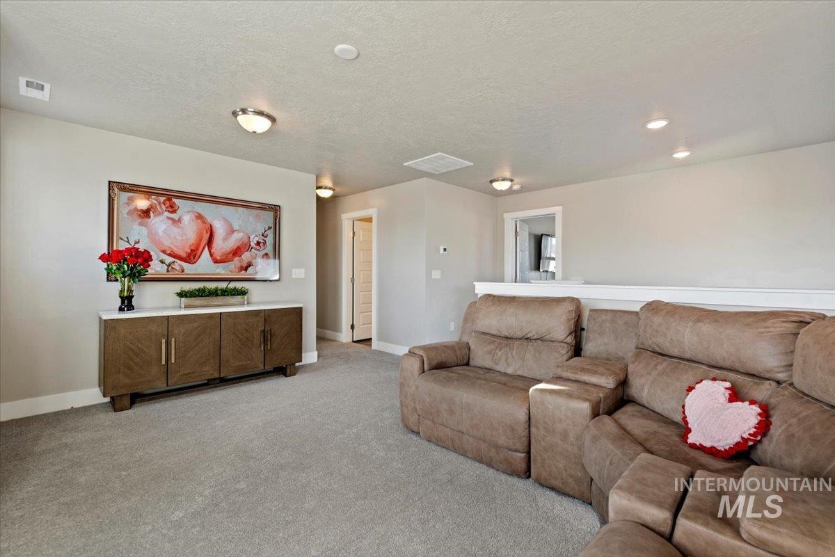 16719 Hopper Avenue, Caldwell, Idaho 83607, 5 Bedrooms, 2.5 Bathrooms, Residential For Sale, Price $449,999, 98974669