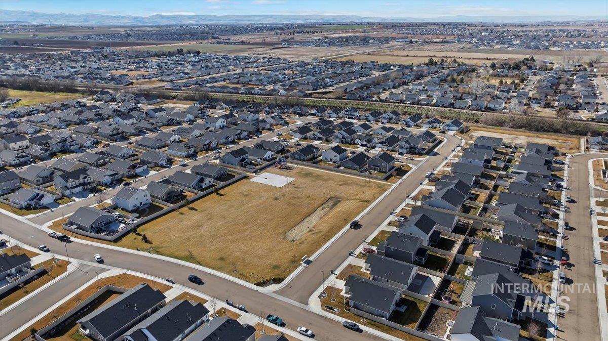 16719 Hopper Avenue, Caldwell, Idaho 83607, 5 Bedrooms, 2.5 Bathrooms, Residential For Sale, Price $449,999, 98974669