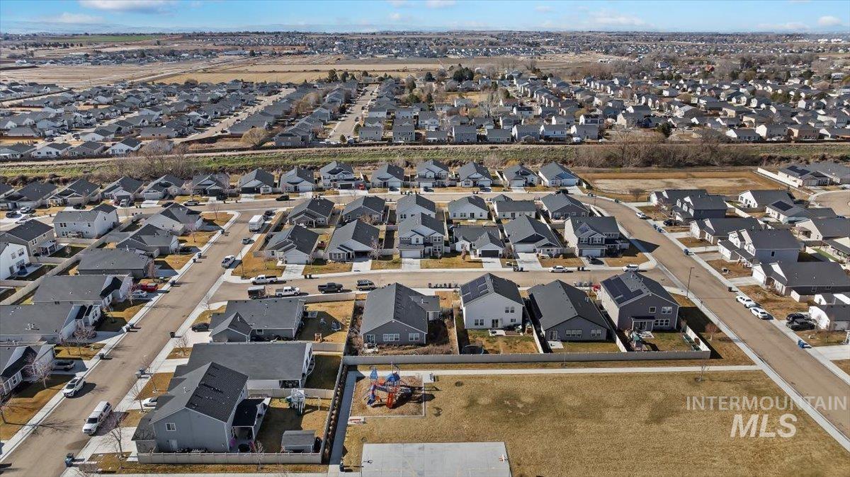 16719 Hopper Avenue, Caldwell, Idaho 83607, 5 Bedrooms, 2.5 Bathrooms, Residential For Sale, Price $449,999, 98974669