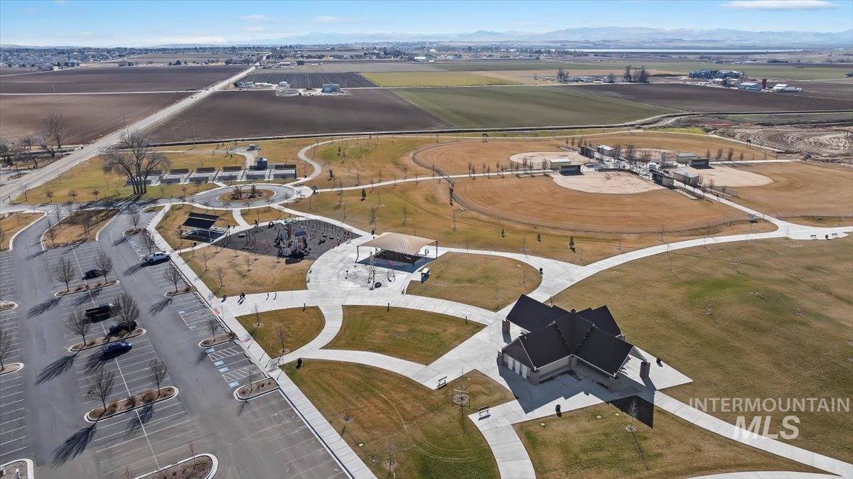 16719 Hopper Avenue, Caldwell, Idaho 83607, 5 Bedrooms, 2.5 Bathrooms, Residential For Sale, Price $449,999, 98974669