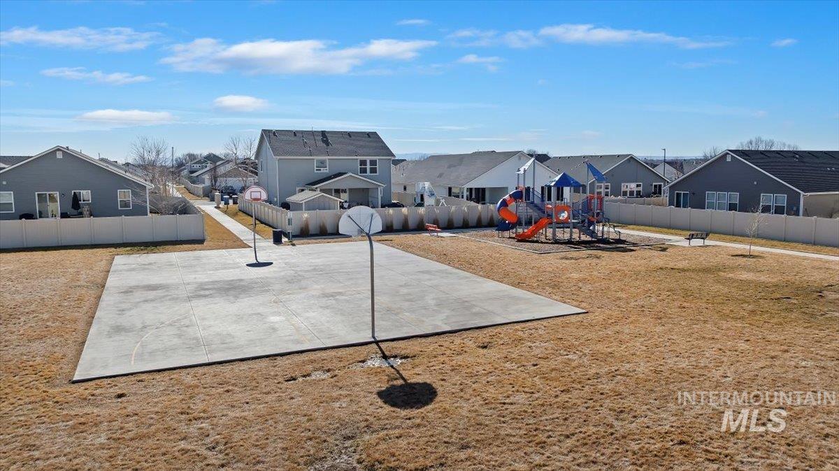 16719 Hopper Avenue, Caldwell, Idaho 83607, 5 Bedrooms, 2.5 Bathrooms, Residential For Sale, Price $449,999, 98974669