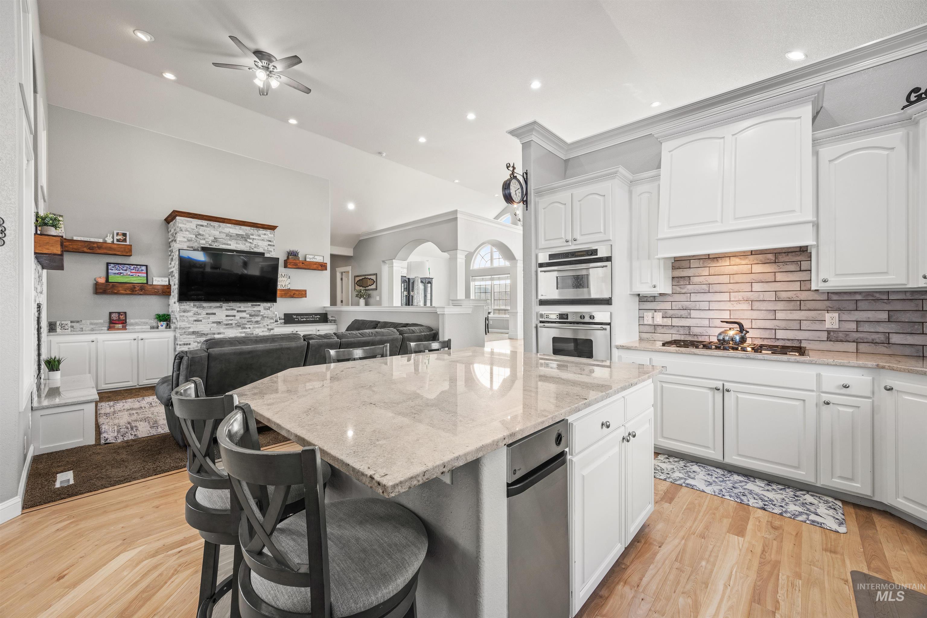 3418 N Costa Madera Way, Star, Idaho 83669, 4 Bedrooms, 3.5 Bathrooms, Residential For Sale, Price $1,799,000,MLS 98974672