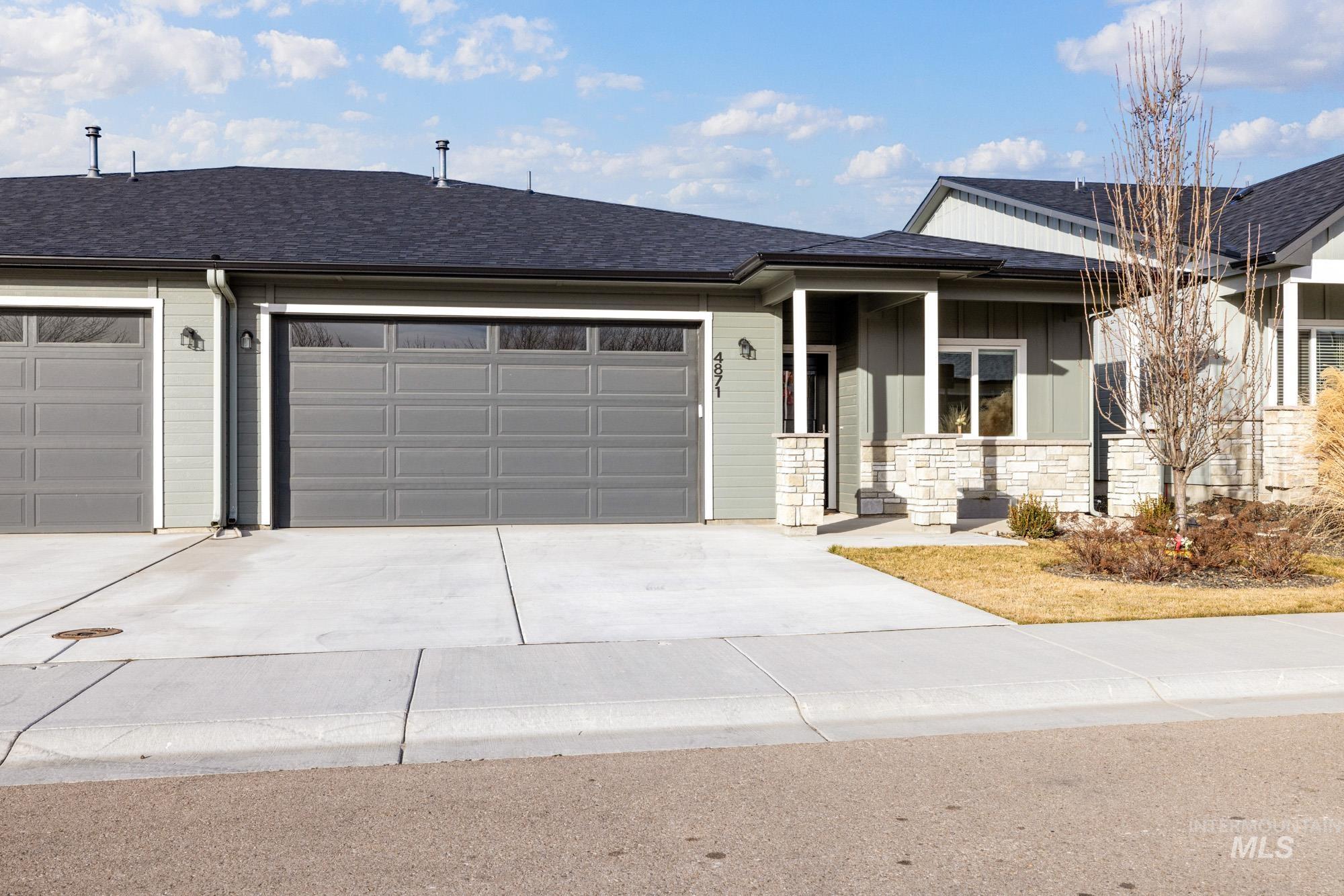4871 N White Cap Lane, Meridian, Idaho 83646, 3 Bedrooms, 2 Bathrooms, Residential For Sale, Price $424,900,MLS 98974674