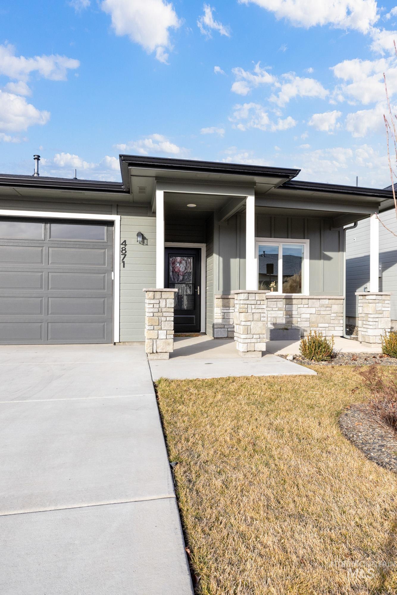 4871 N White Cap Lane, Meridian, Idaho 83646, 3 Bedrooms, 2 Bathrooms, Residential For Sale, Price $424,900,MLS 98974674