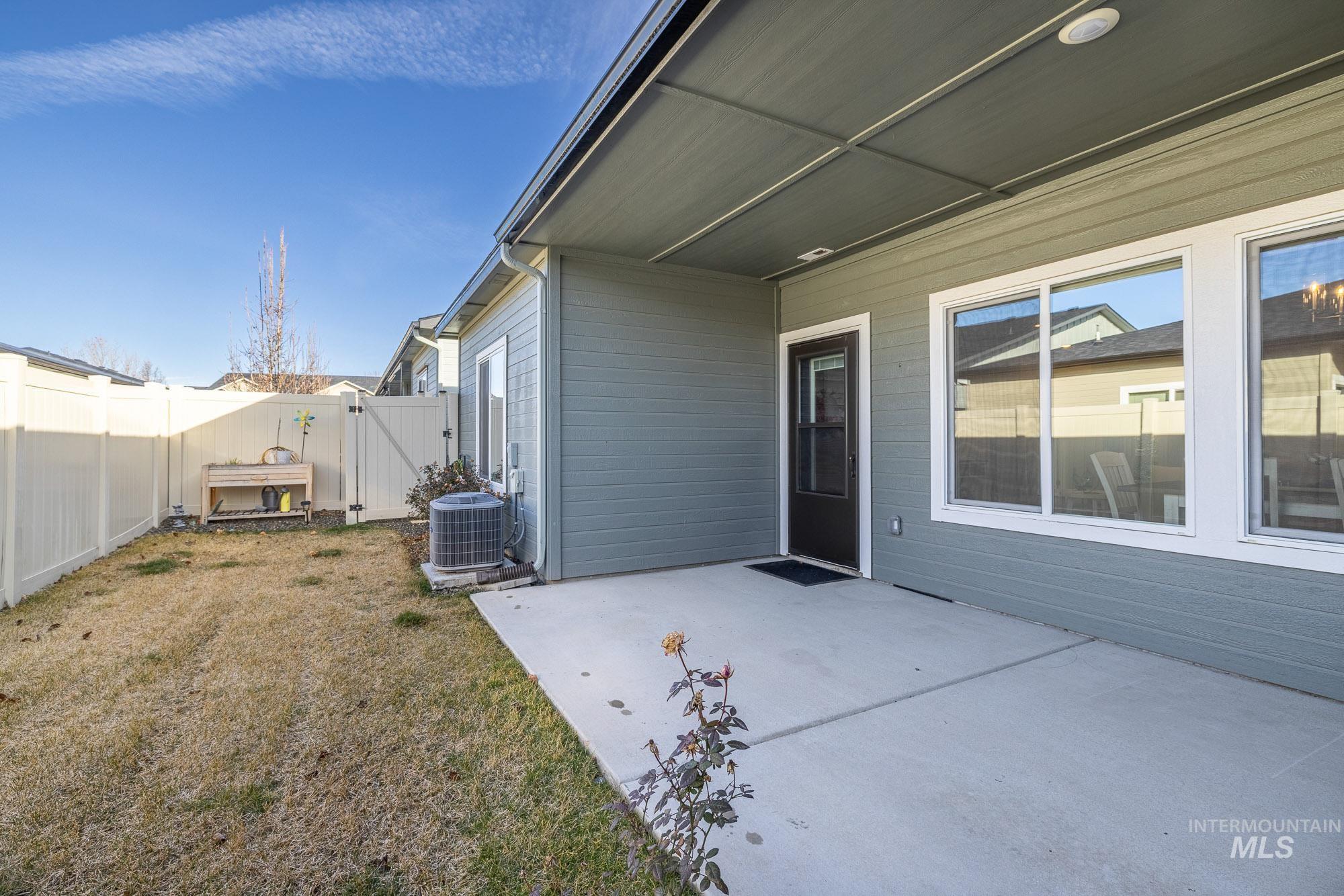 4871 N White Cap Lane, Meridian, Idaho 83646, 3 Bedrooms, 2 Bathrooms, Residential For Sale, Price $424,900,MLS 98974674