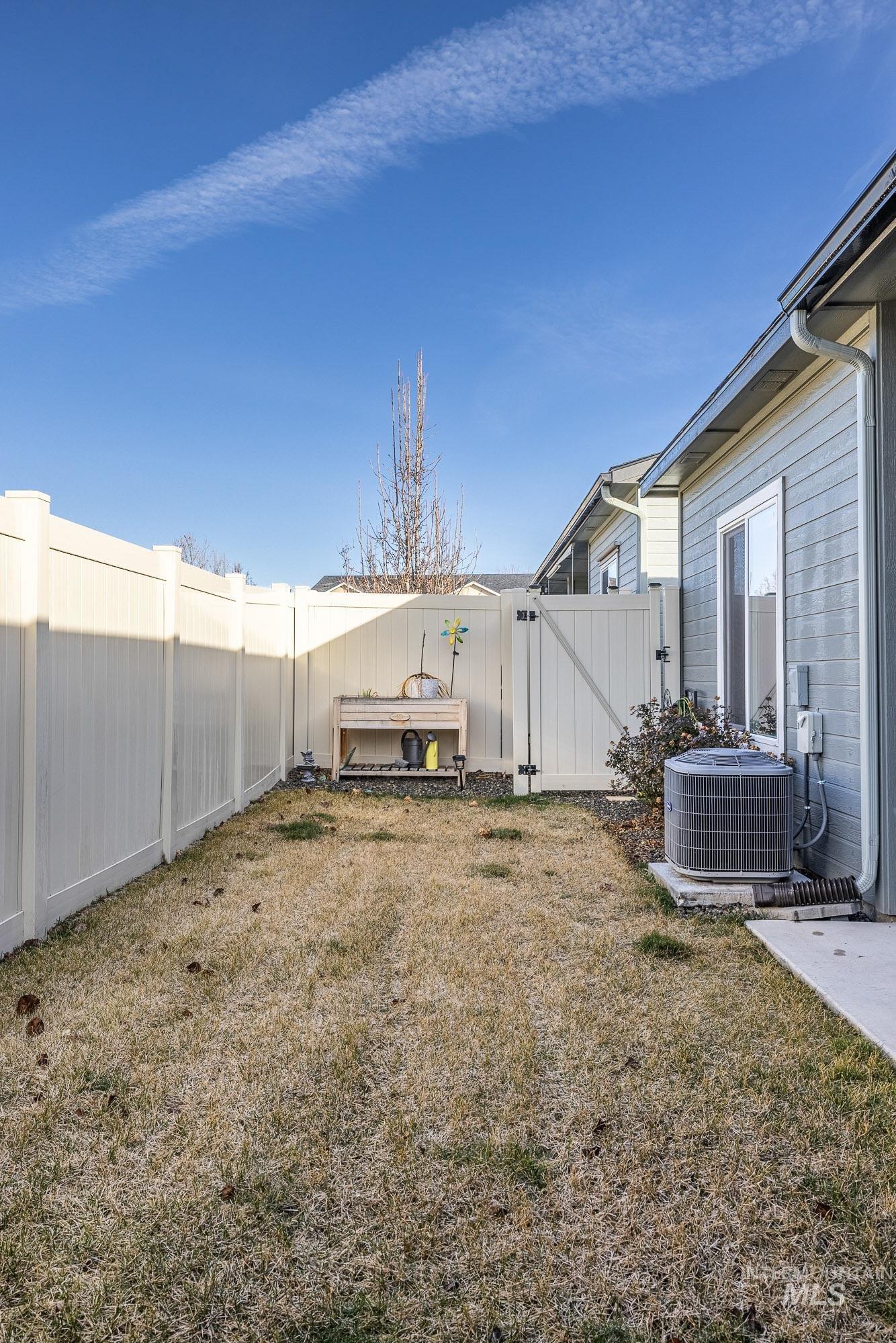 4871 N White Cap Lane, Meridian, Idaho 83646, 3 Bedrooms, 2 Bathrooms, Residential For Sale, Price $424,900,MLS 98974674