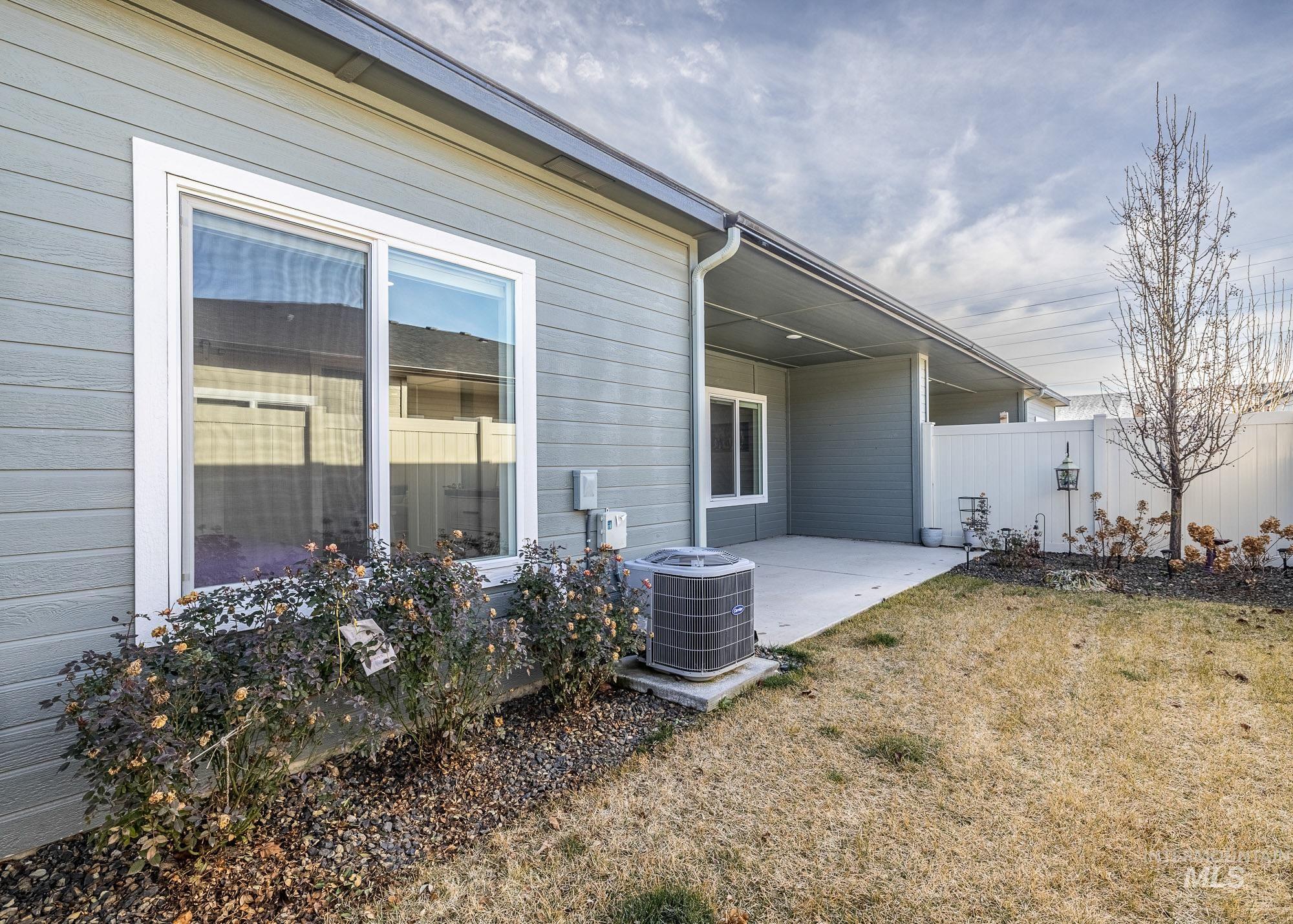 4871 N White Cap Lane, Meridian, Idaho 83646, 3 Bedrooms, 2 Bathrooms, Residential For Sale, Price $424,900,MLS 98974674