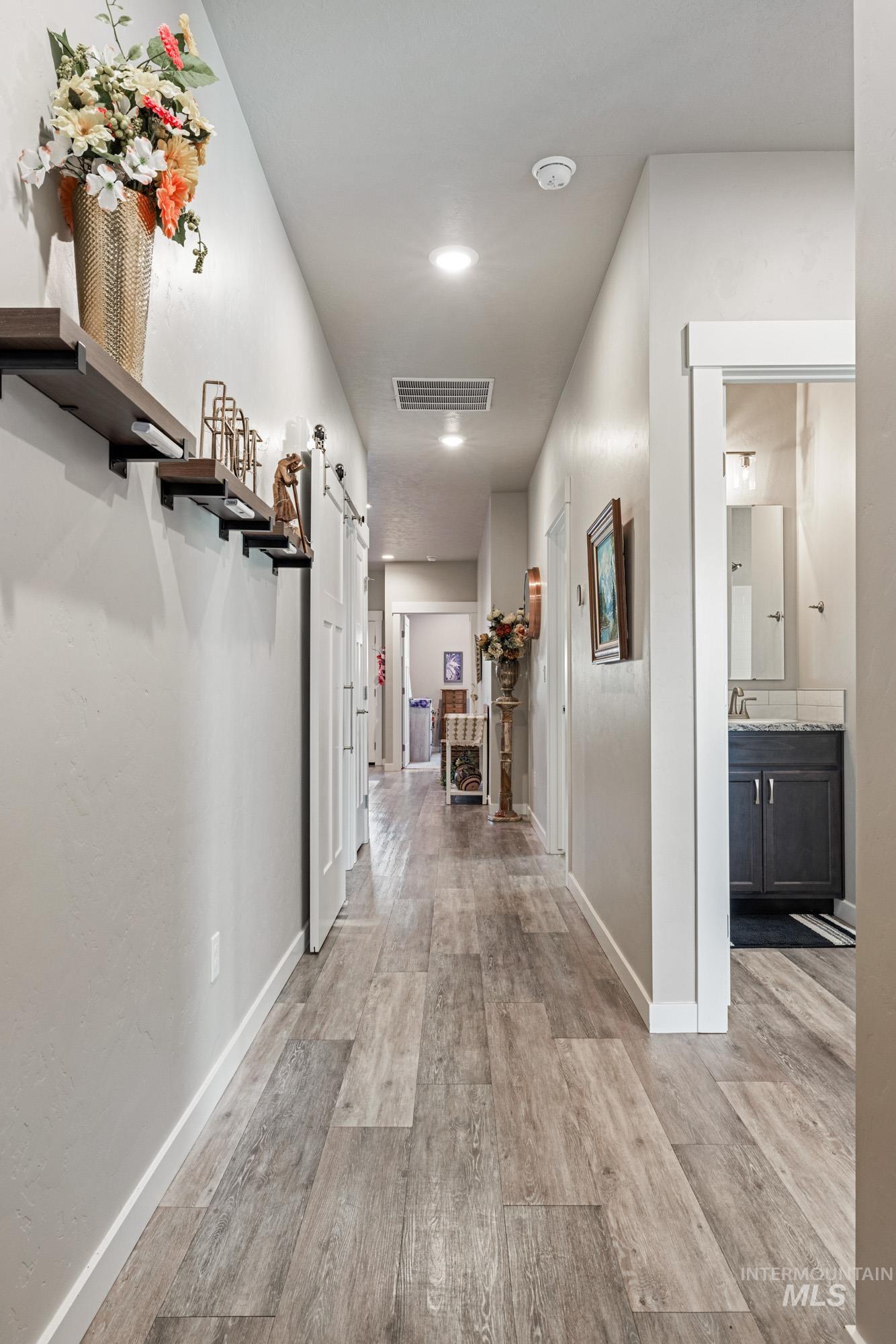 4871 N White Cap Lane, Meridian, Idaho 83646, 3 Bedrooms, 2 Bathrooms, Residential For Sale, Price $424,900,MLS 98974674