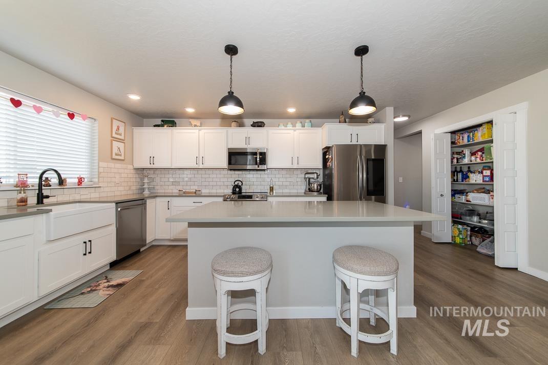 7744 E Rogue Dr, Nampa, Idaho 83687, 5 Bedrooms, 2.5 Bathrooms, Residential For Sale, Price $559,500, 98974676