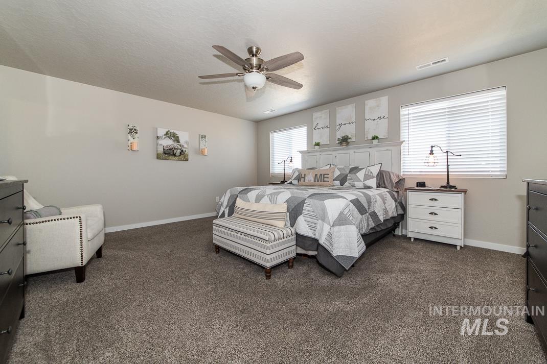 7744 E Rogue Dr, Nampa, Idaho 83687, 5 Bedrooms, 2.5 Bathrooms, Residential For Sale, Price $559,500, 98974676