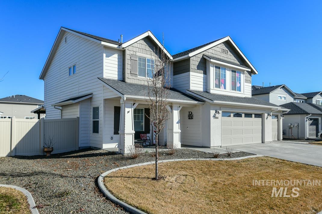 7744 E Rogue Dr, Nampa, Idaho 83687, 5 Bedrooms, 2.5 Bathrooms, Residential For Sale, Price $559,500, 98974676
