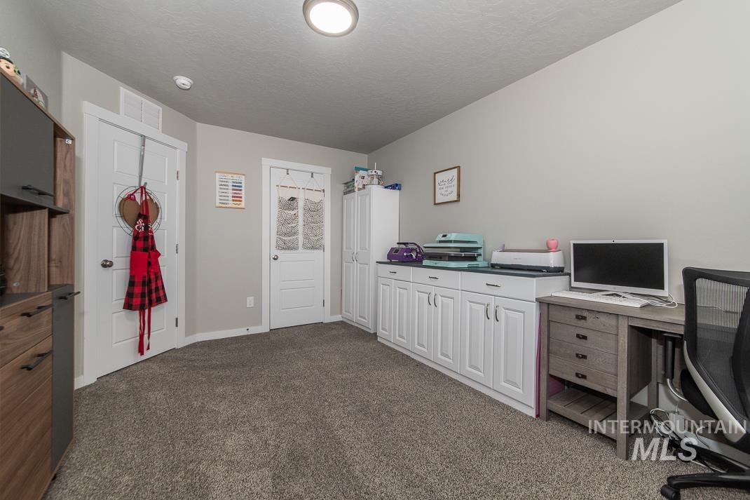 7744 E Rogue Dr, Nampa, Idaho 83687, 5 Bedrooms, 2.5 Bathrooms, Residential For Sale, Price $559,500, 98974676