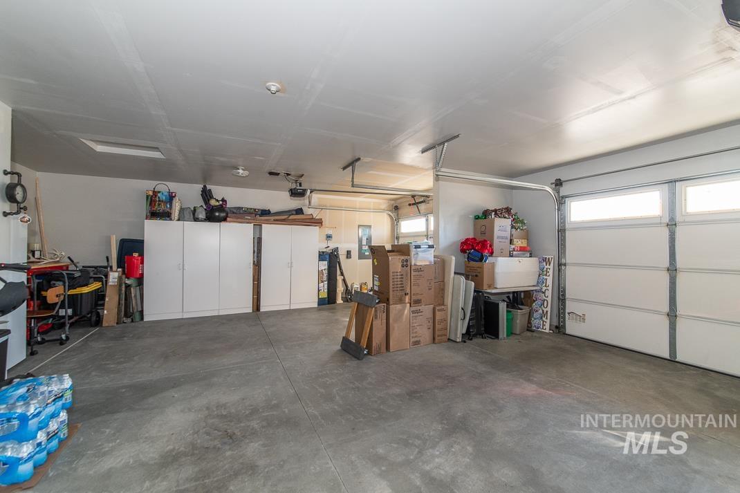 7744 E Rogue Dr, Nampa, Idaho 83687, 5 Bedrooms, 2.5 Bathrooms, Residential For Sale, Price $559,500, 98974676