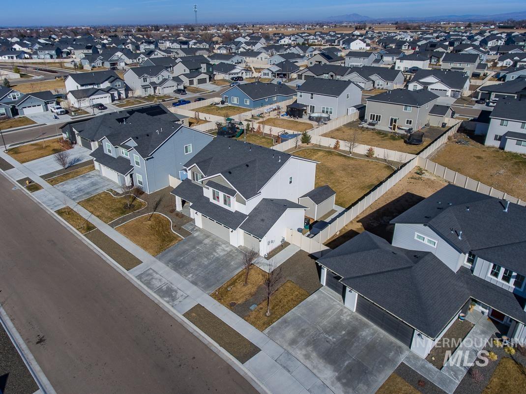 7744 E Rogue Dr, Nampa, Idaho 83687, 5 Bedrooms, 2.5 Bathrooms, Residential For Sale, Price $559,500, 98974676