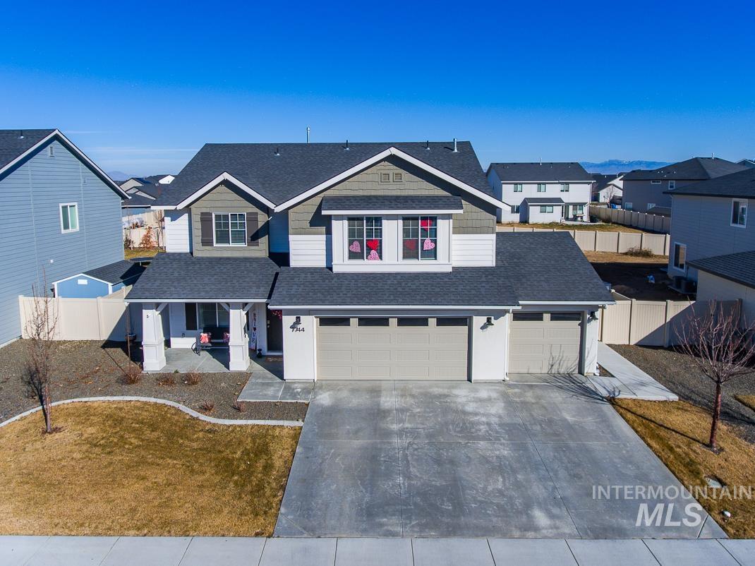 7744 E Rogue Dr, Nampa, Idaho 83687, 5 Bedrooms, 2.5 Bathrooms, Residential For Sale, Price $559,500, 98974676