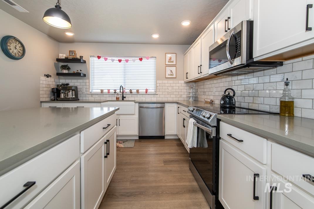 7744 E Rogue Dr, Nampa, Idaho 83687, 5 Bedrooms, 2.5 Bathrooms, Residential For Sale, Price $559,500, 98974676