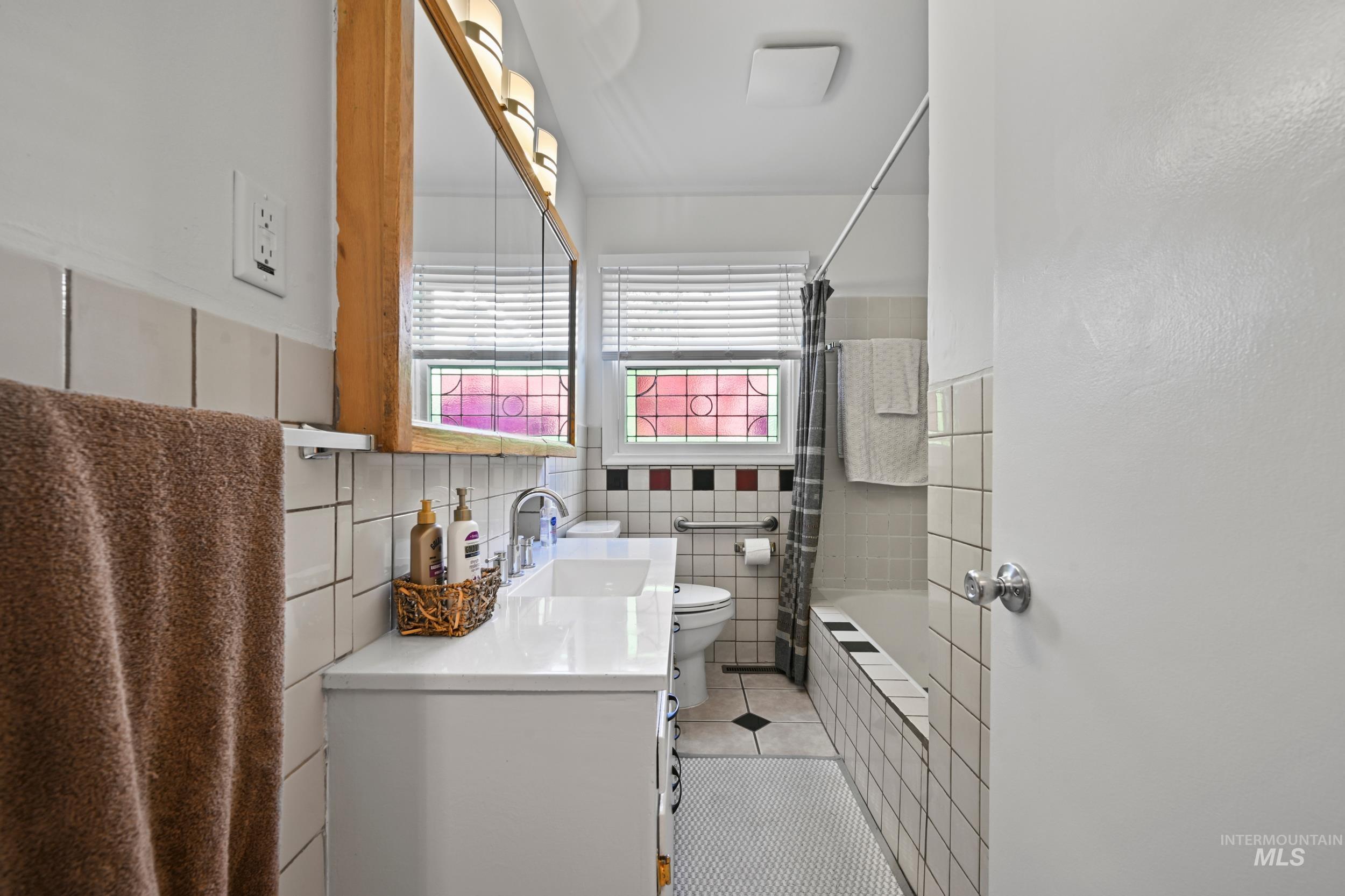 1915 S Montana Ave, Caldwell, Idaho 83605, 2 Bedrooms, 1 Bathroom, Residential For Sale, Price $315,000,MLS 98974679