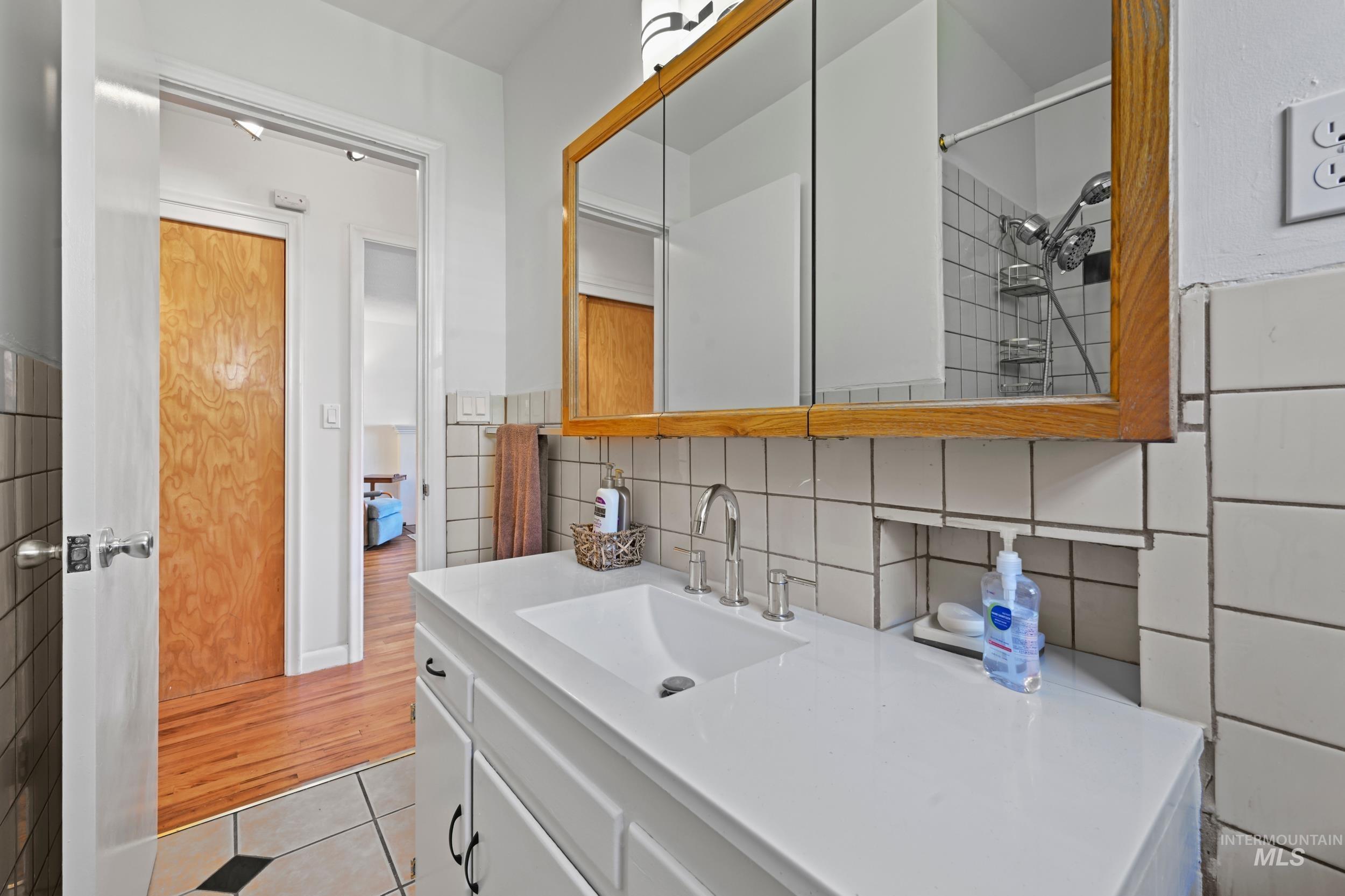 1915 S Montana Ave, Caldwell, Idaho 83605, 2 Bedrooms, 1 Bathroom, Residential For Sale, Price $315,000,MLS 98974679