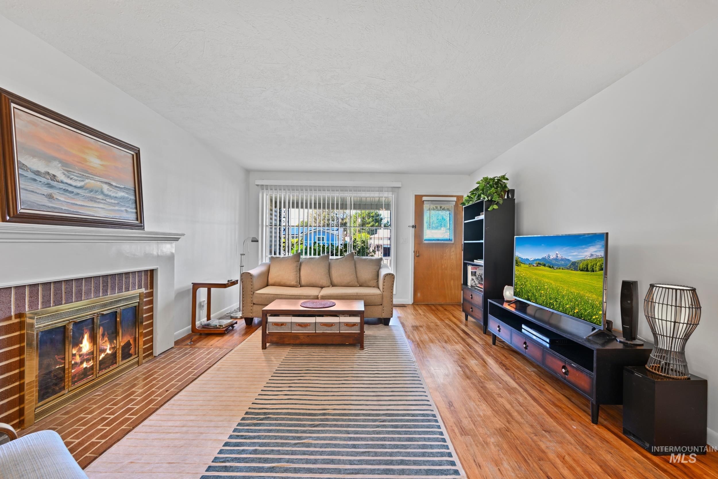 1915 S Montana Ave, Caldwell, Idaho 83605, 2 Bedrooms, 1 Bathroom, Residential For Sale, Price $315,000,MLS 98974679