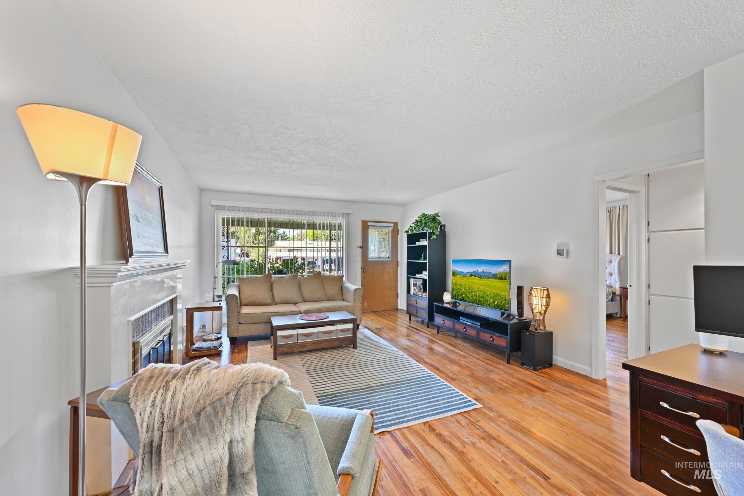 1915 S Montana Ave, Caldwell, Idaho 83605, 2 Bedrooms, 1 Bathroom, Residential For Sale, Price $315,000,MLS 98974679