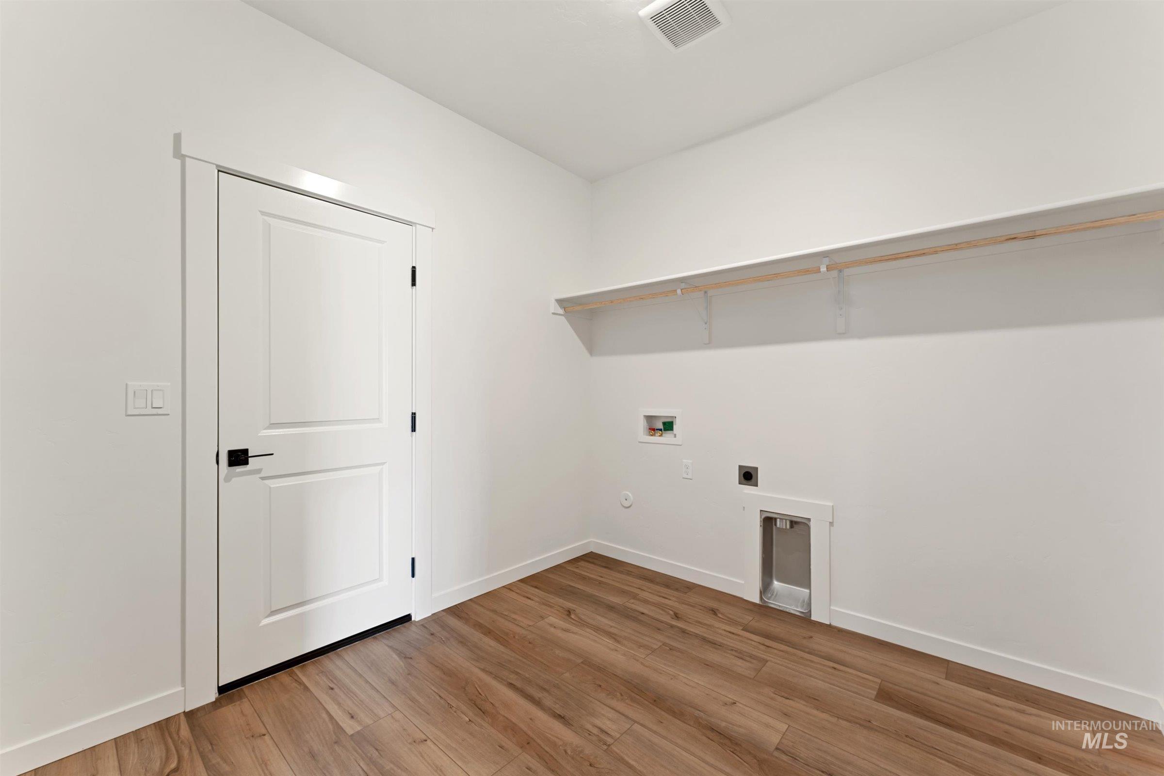 7657 E Bullhead St, Nampa, Idaho 83687, 3 Bedrooms, 2 Bathrooms, Residential For Sale, Price $369,990,MLS 98974680