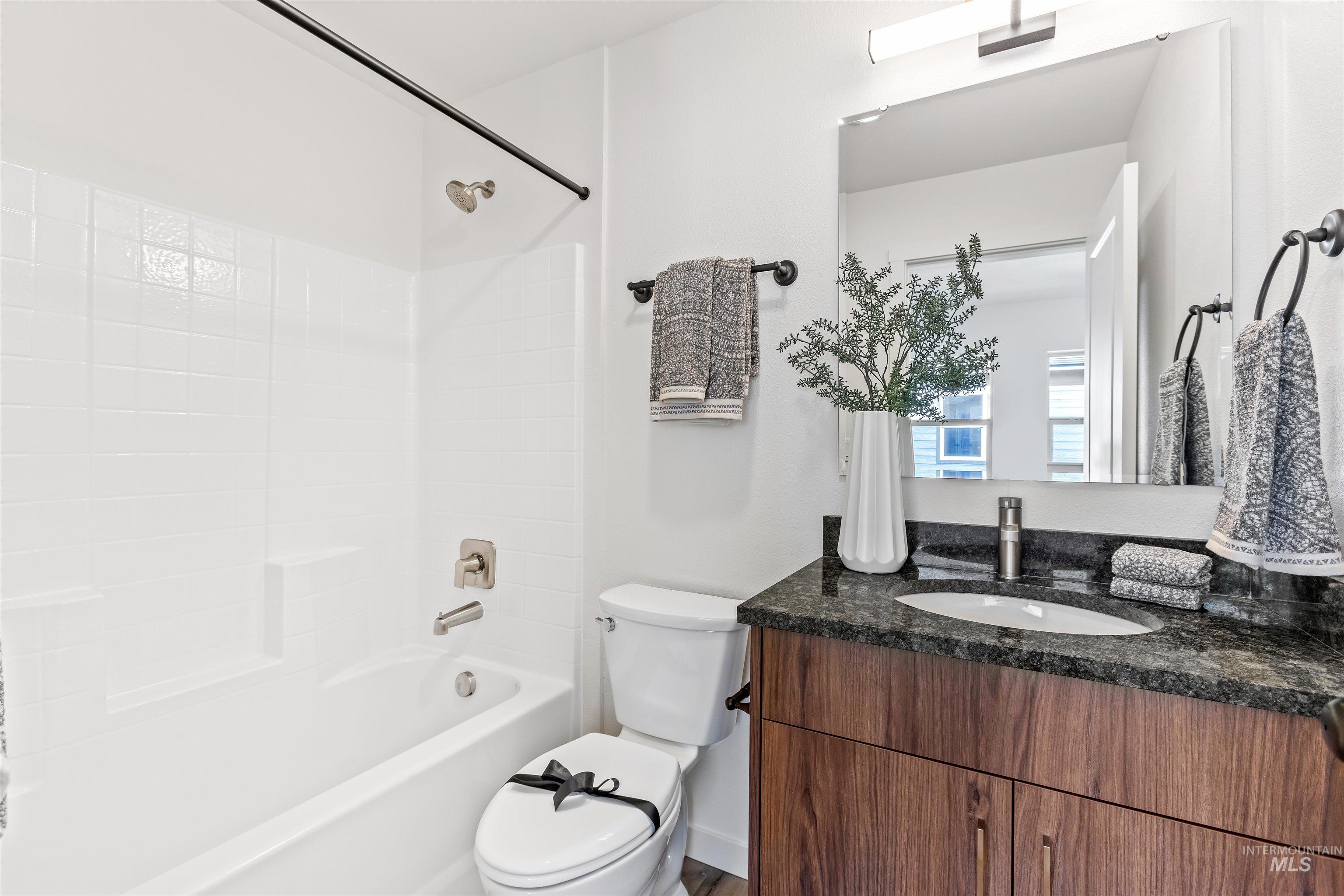 4343 N Waltz Lane, Garden City, Idaho 83714, 3 Bedrooms, 3 Bathrooms, Residential For Sale, Price $439,900, 98974681