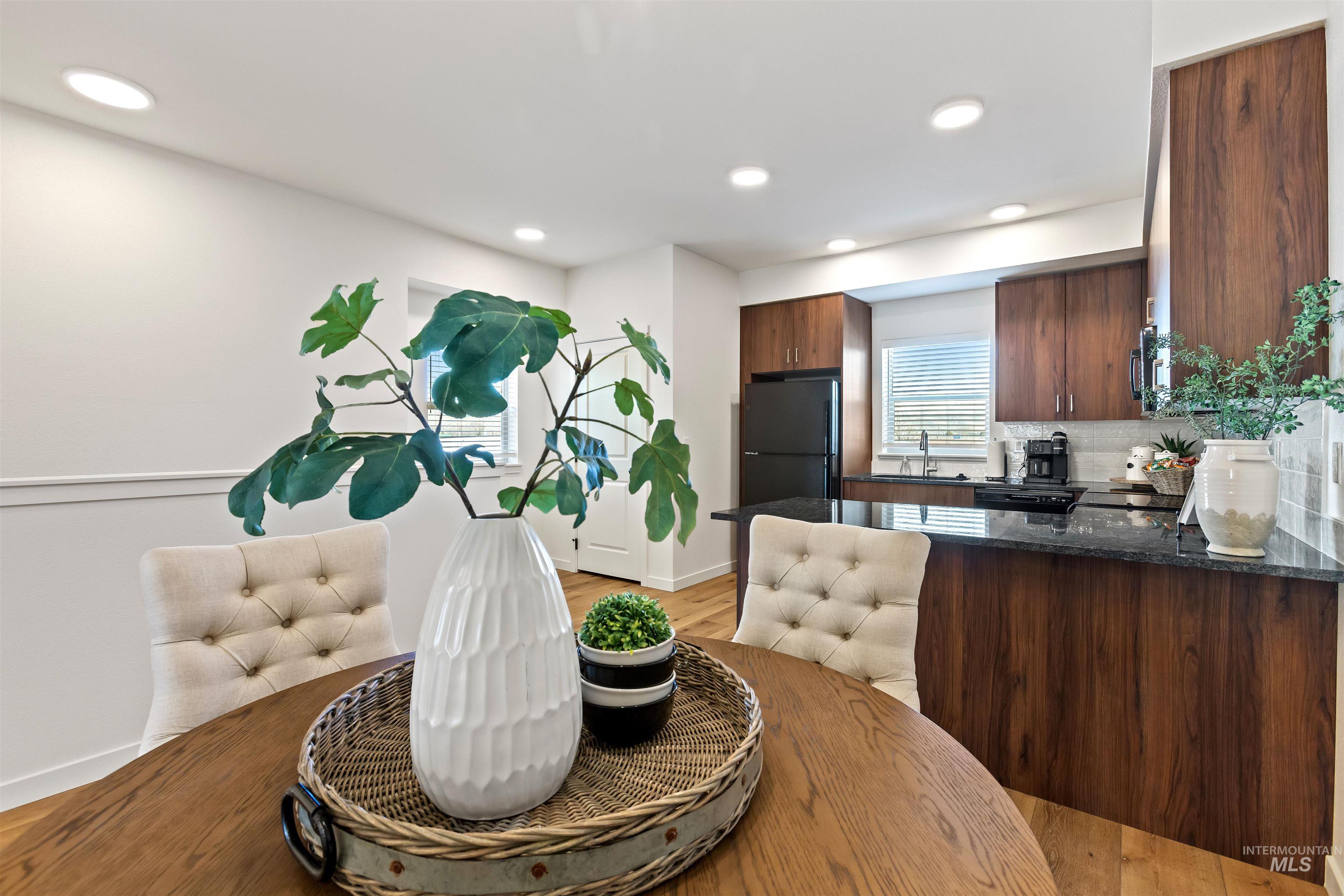 4343 N Waltz Lane, Garden City, Idaho 83714, 3 Bedrooms, 3 Bathrooms, Residential For Sale, Price $439,900, 98974681