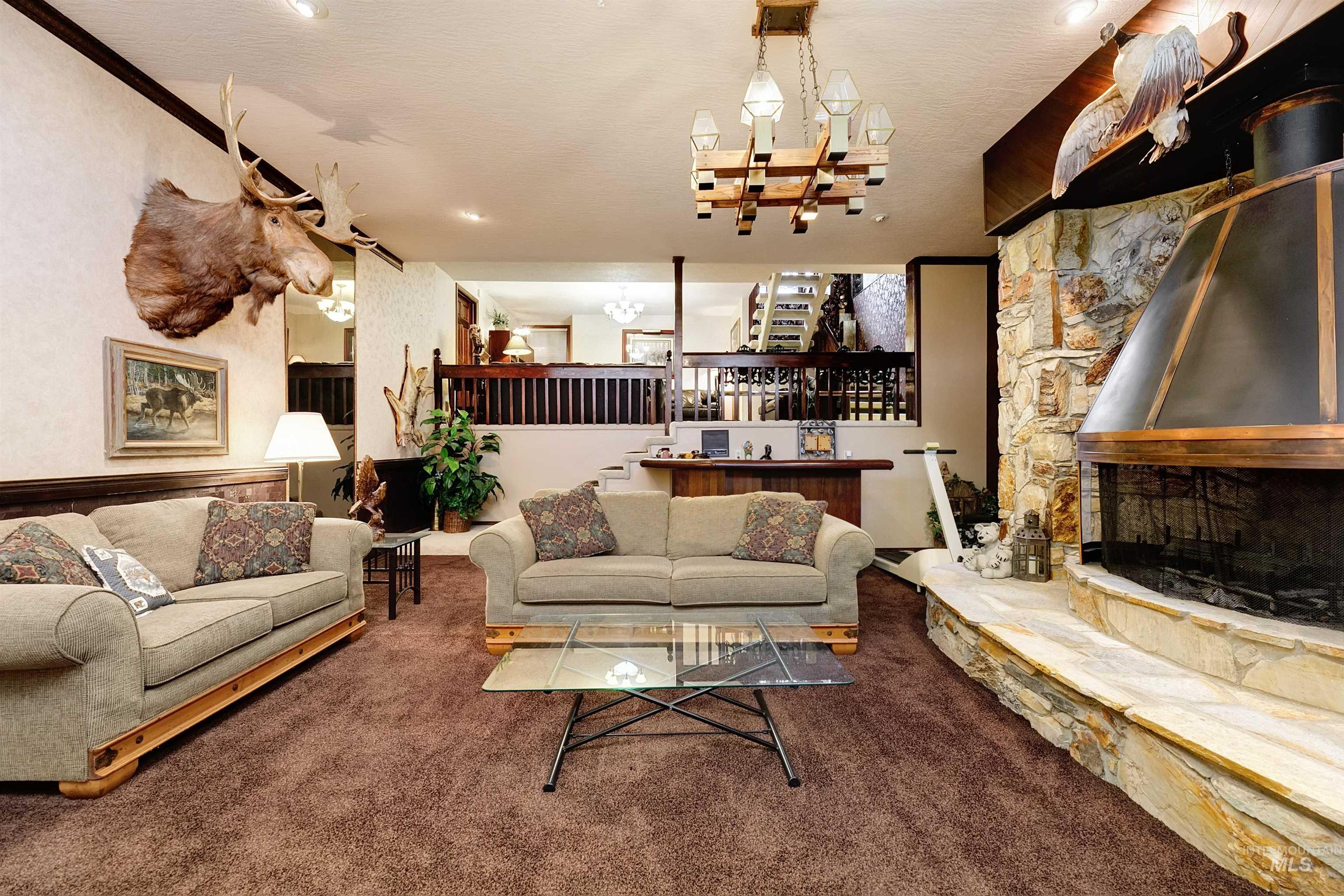 10030 W Stardust Drive, Boise, Idaho 83709, 5 Bedrooms, 3.5 Bathrooms, Residential For Sale, Price $1,149,000,MLS 98974682