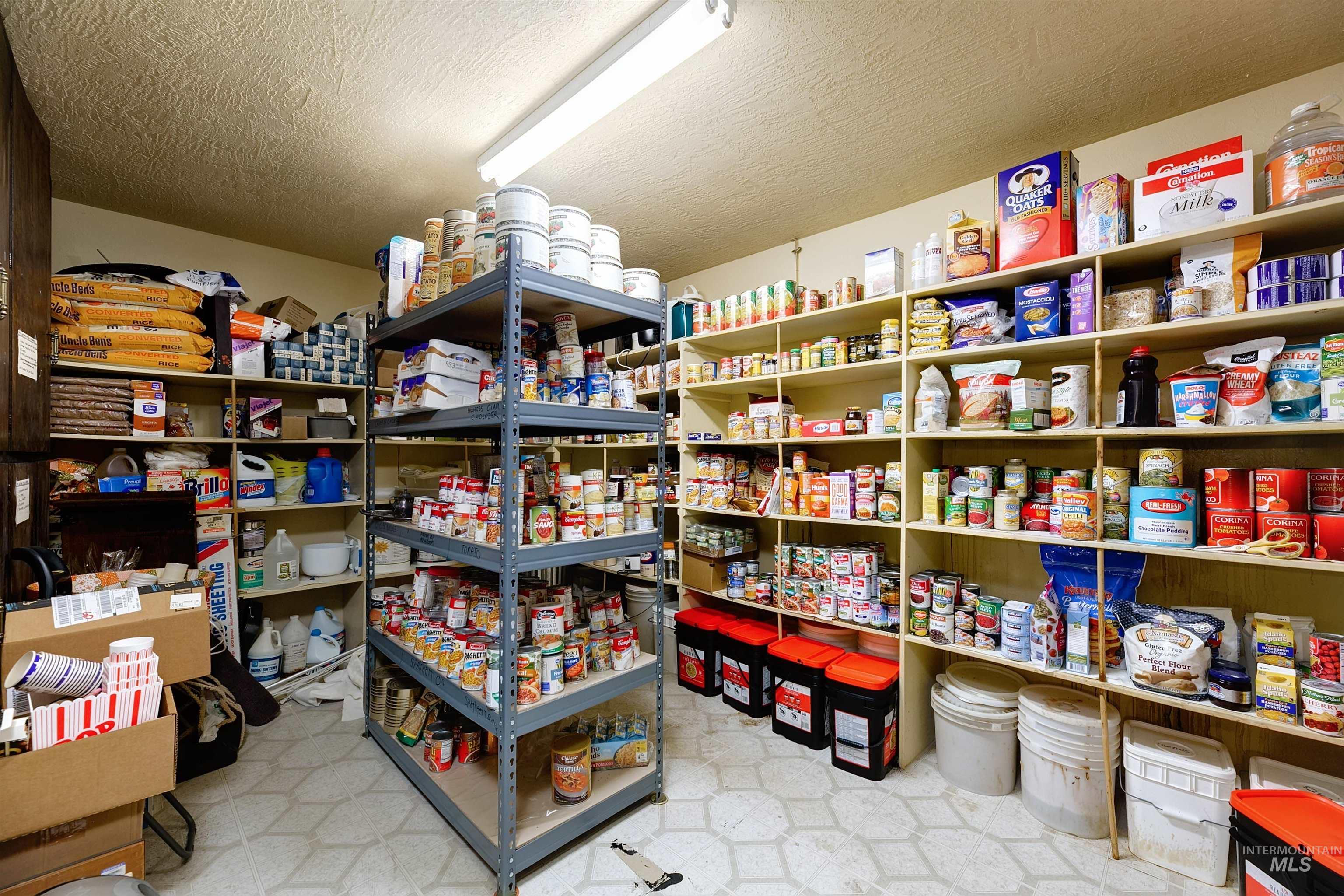 10030 W Stardust Drive, Boise, Idaho 83709, 5 Bedrooms, 3.5 Bathrooms, Residential For Sale, Price $1,149,000,MLS 98974682