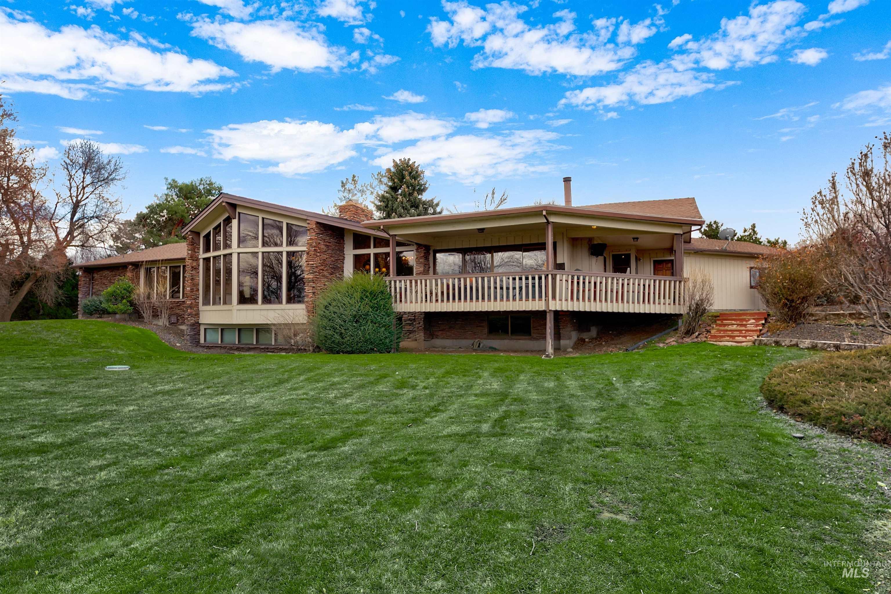 10030 W Stardust Drive, Boise, Idaho 83709, 5 Bedrooms, 3.5 Bathrooms, Residential For Sale, Price $1,149,000,MLS 98974682