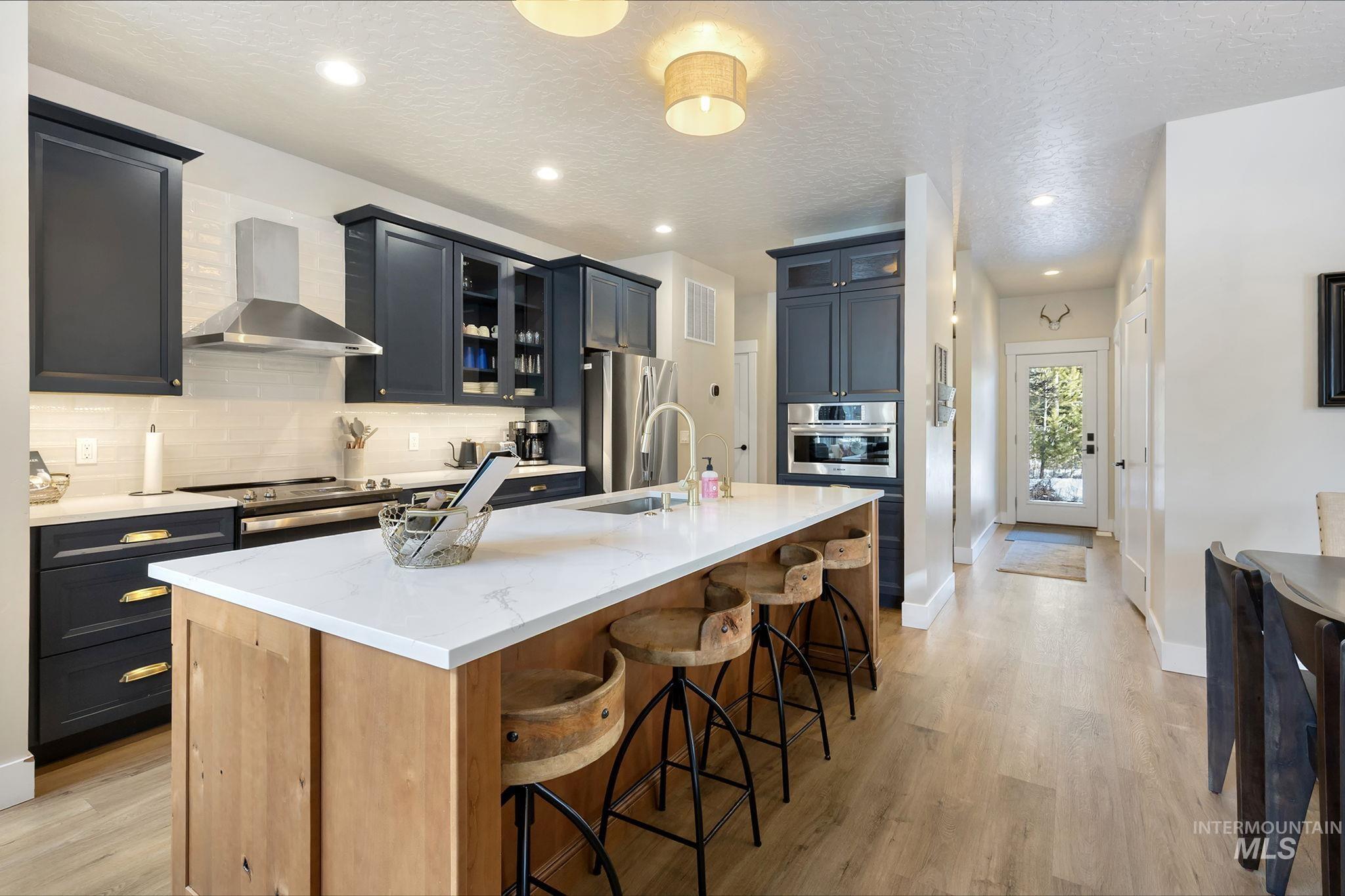 127 Jacks Loop, Donnelly, Idaho 83615, 3 Bedrooms, 3 Bathrooms, Residential For Sale, Price $1,100,000,MLS 98974684