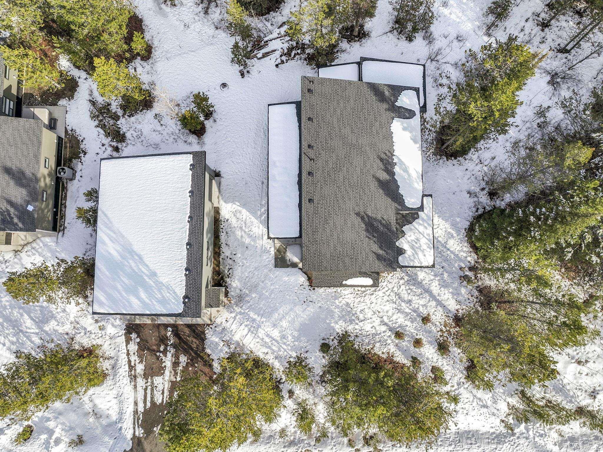 127 Jacks Loop, Donnelly, Idaho 83615, 3 Bedrooms, 3 Bathrooms, Residential For Sale, Price $1,100,000,MLS 98974684