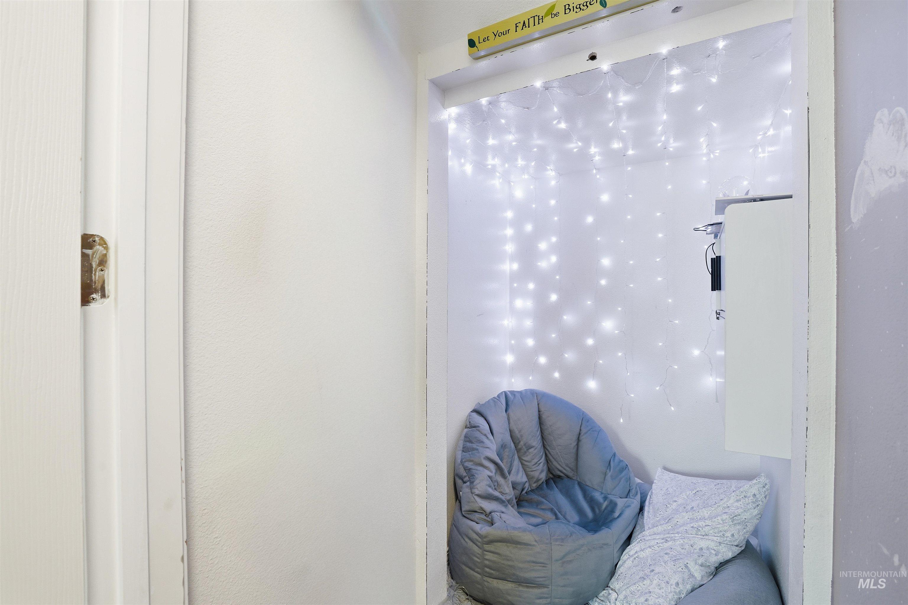 400 W Case St, Kuna, Idaho 83634-3126, 3 Bedrooms, 2 Bathrooms, Residential For Sale, Price $362,500,MLS 98974685