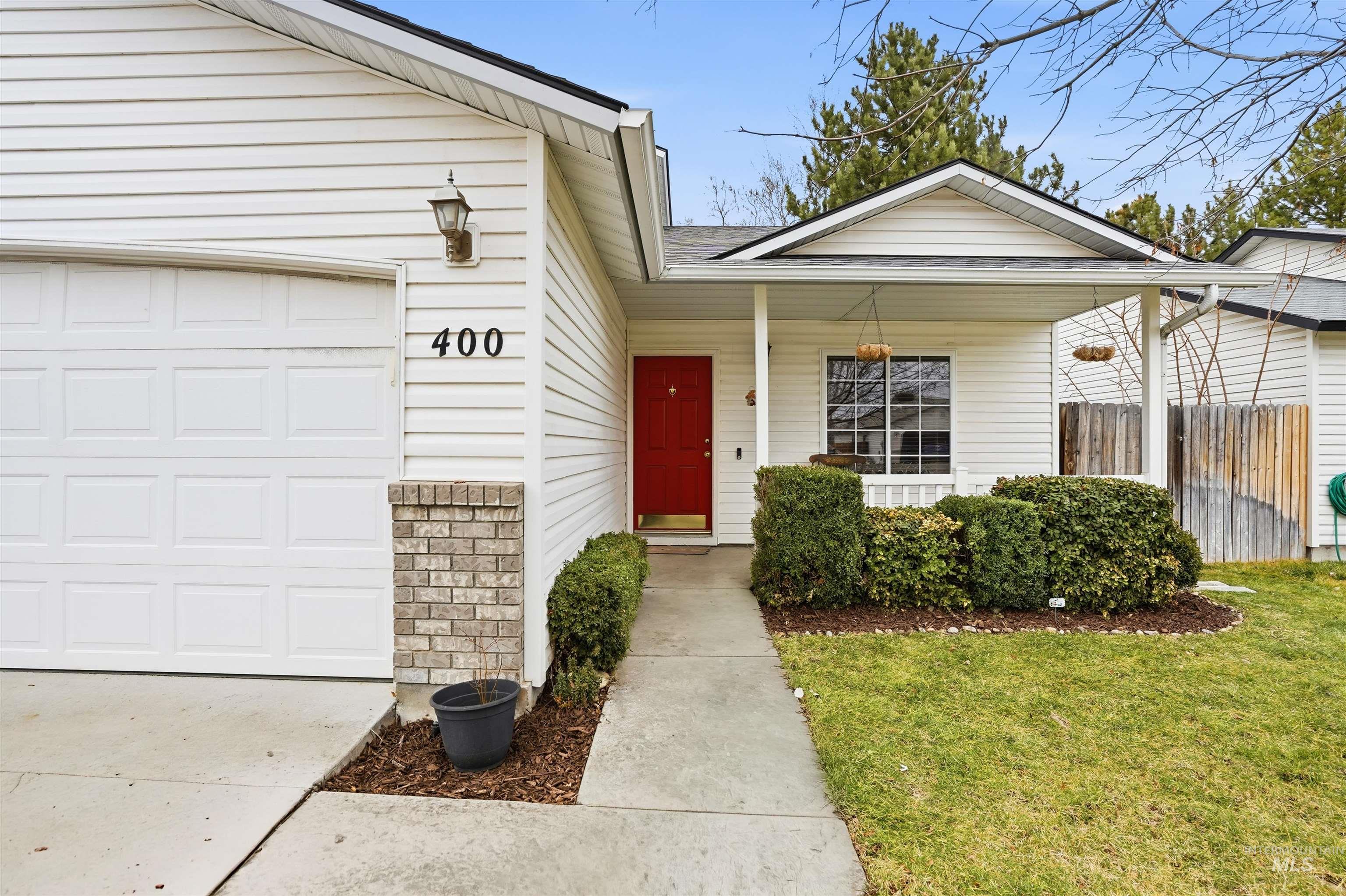 400 W Case St, Kuna, Idaho 83634-3126, 3 Bedrooms, 2 Bathrooms, Residential For Sale, Price $362,500,MLS 98974685