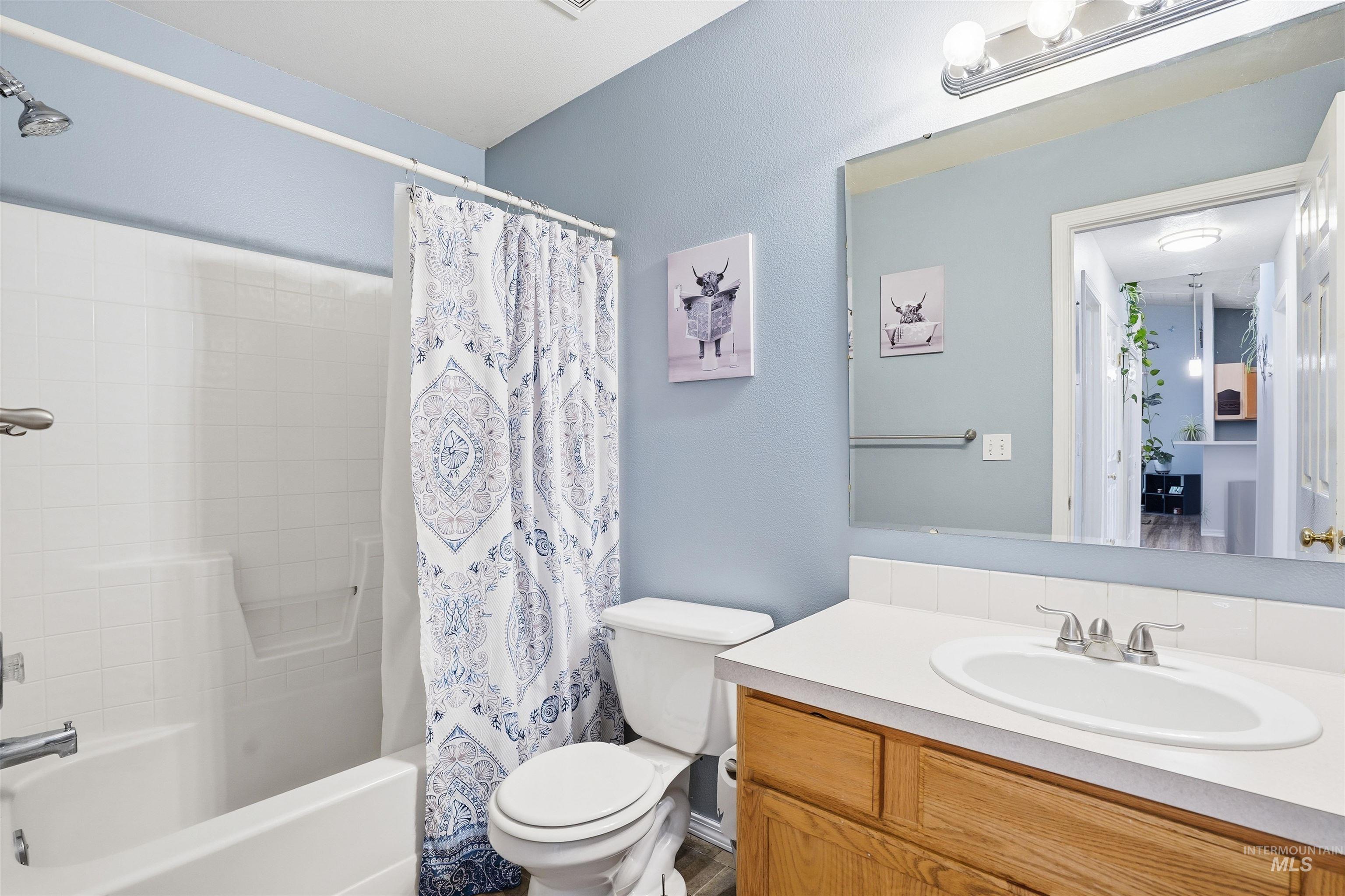 400 W Case St, Kuna, Idaho 83634-3126, 3 Bedrooms, 2 Bathrooms, Residential For Sale, Price $362,500,MLS 98974685