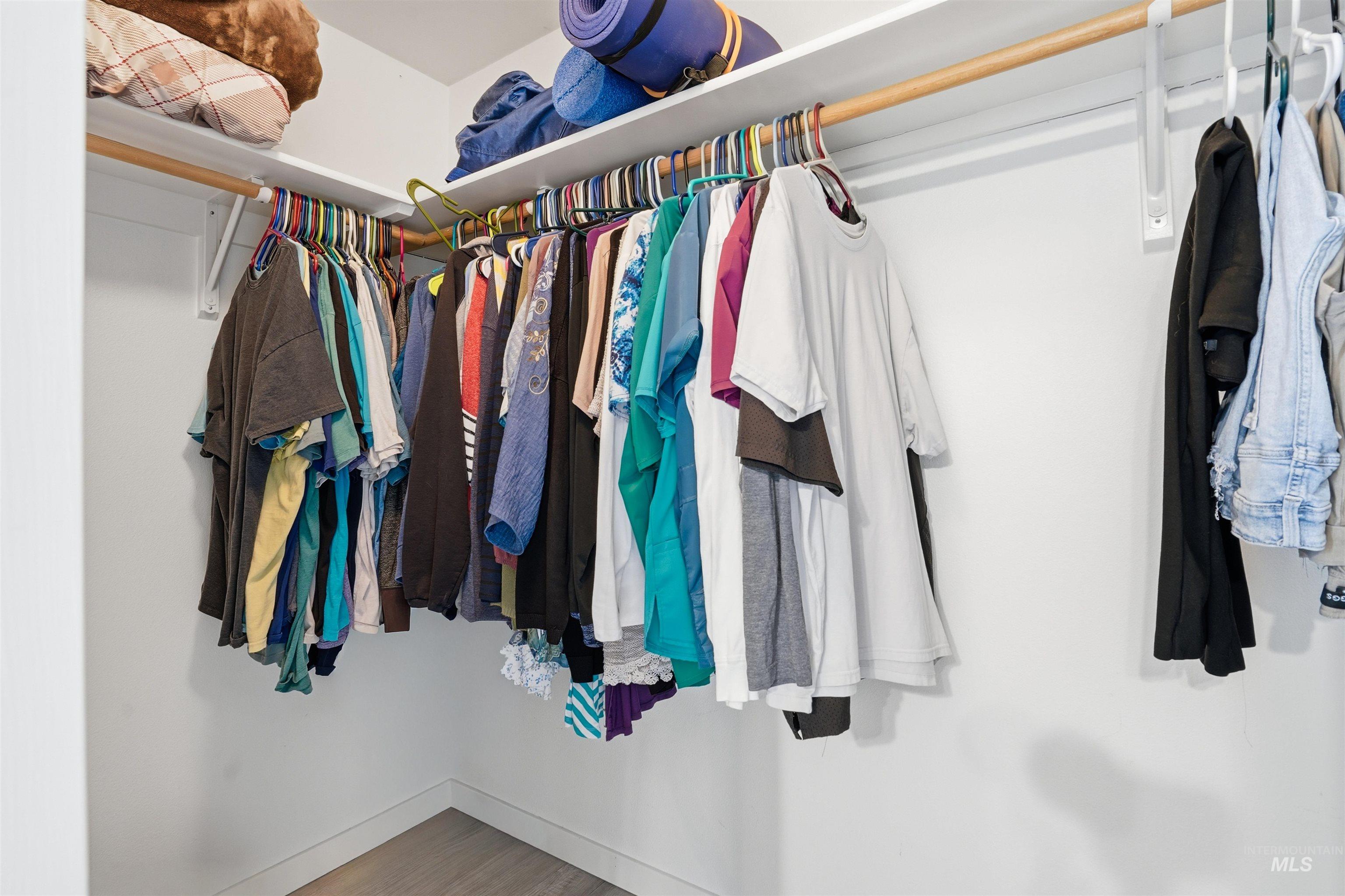 400 W Case St, Kuna, Idaho 83634-3126, 3 Bedrooms, 2 Bathrooms, Residential For Sale, Price $362,500,MLS 98974685