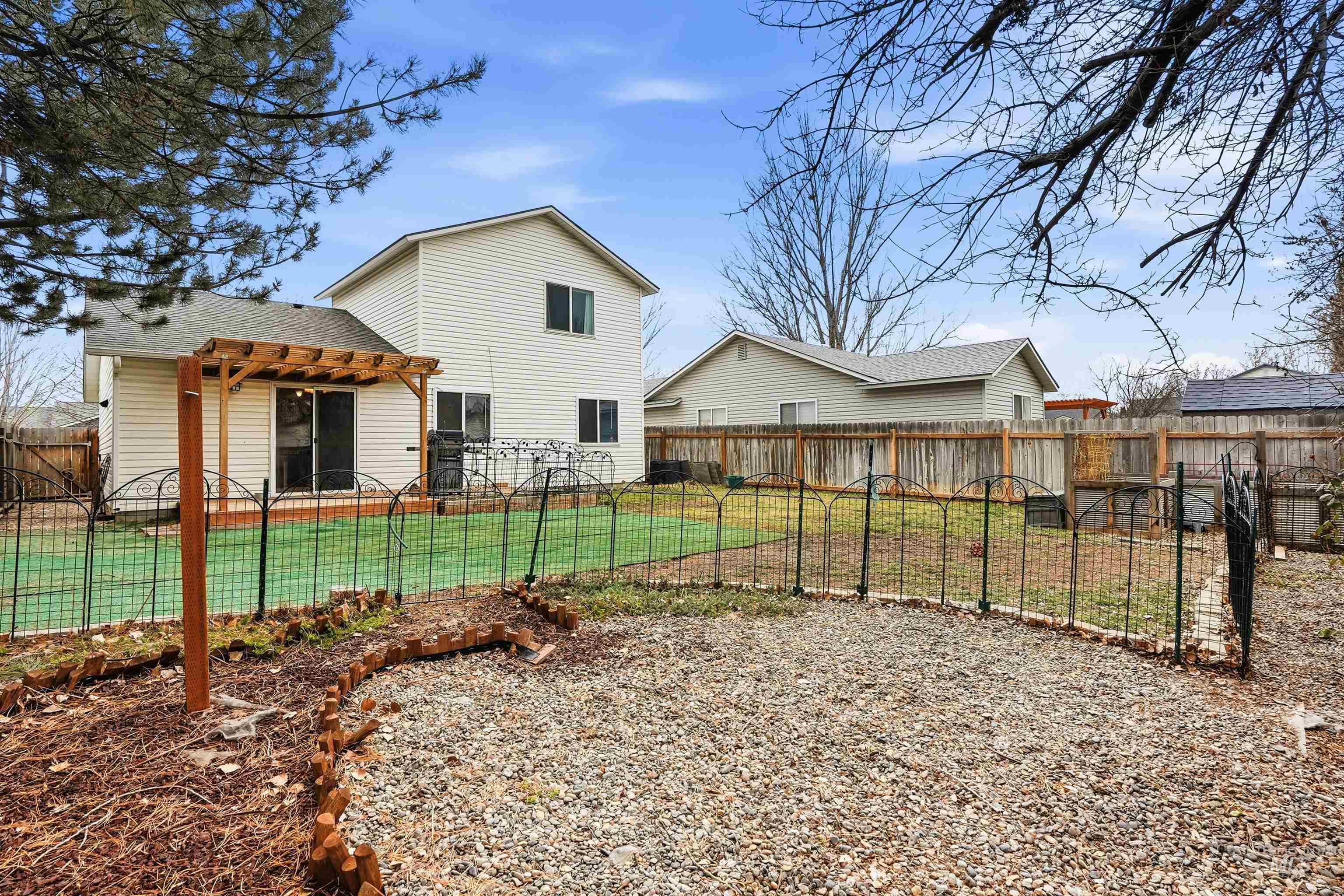 400 W Case St, Kuna, Idaho 83634-3126, 3 Bedrooms, 2 Bathrooms, Residential For Sale, Price $362,500,MLS 98974685