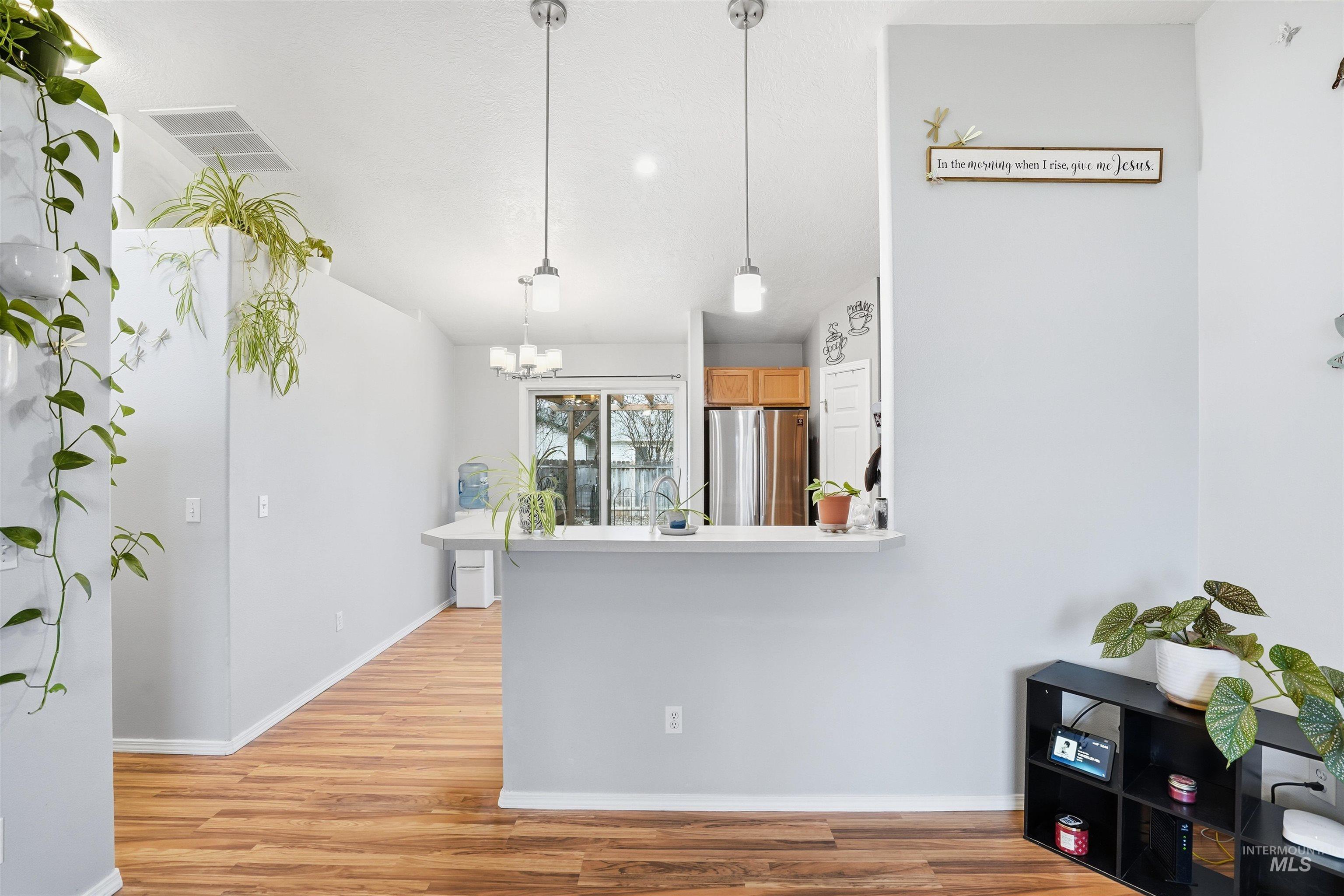 400 W Case St, Kuna, Idaho 83634-3126, 3 Bedrooms, 2 Bathrooms, Residential For Sale, Price $362,500,MLS 98974685