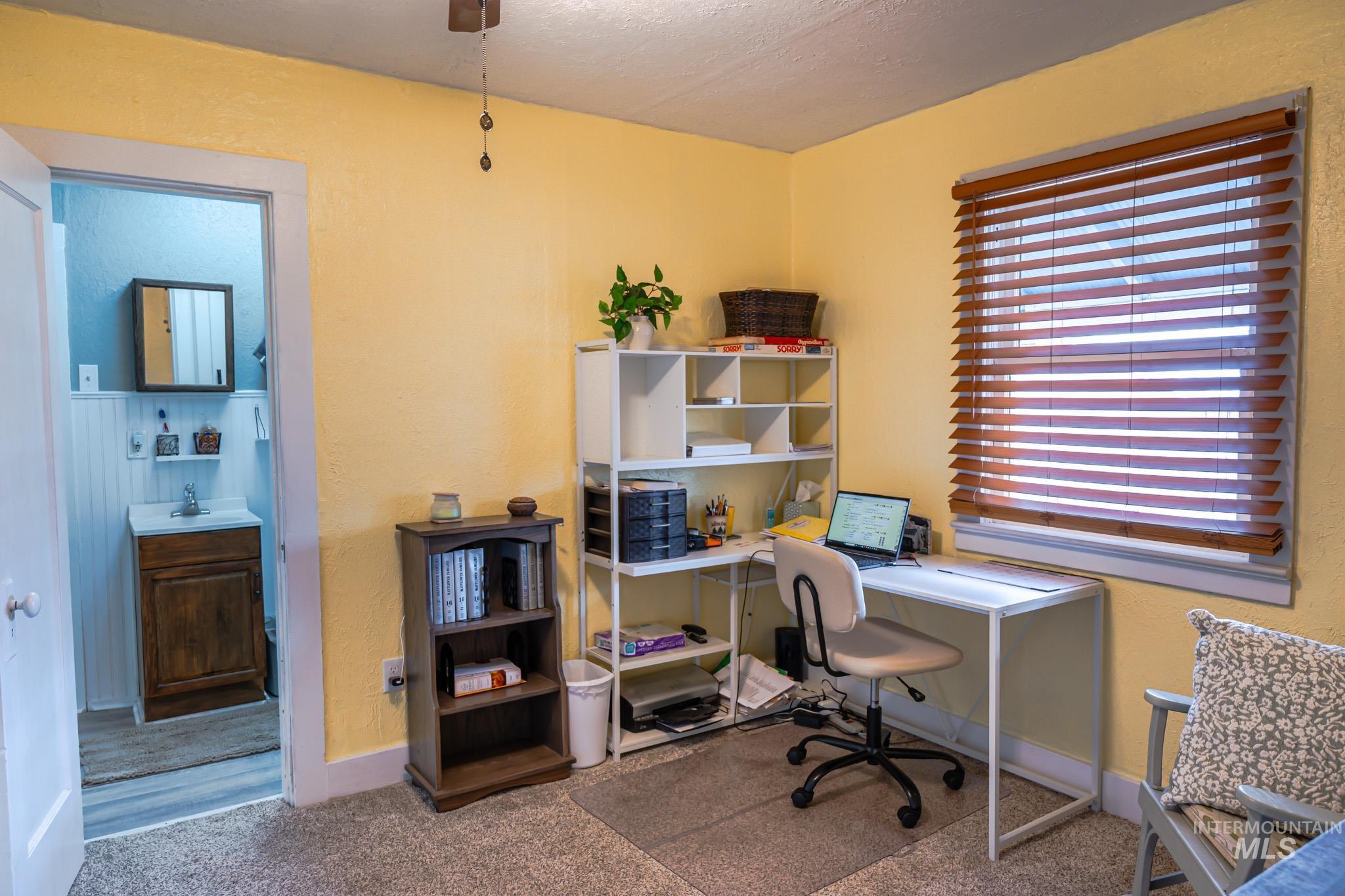 90 E Jefferson, Huntington, Oregon 97907-0000, 5 Bedrooms, 2 Bathrooms, Residential For Sale, Price $239,999,MLS 98974686