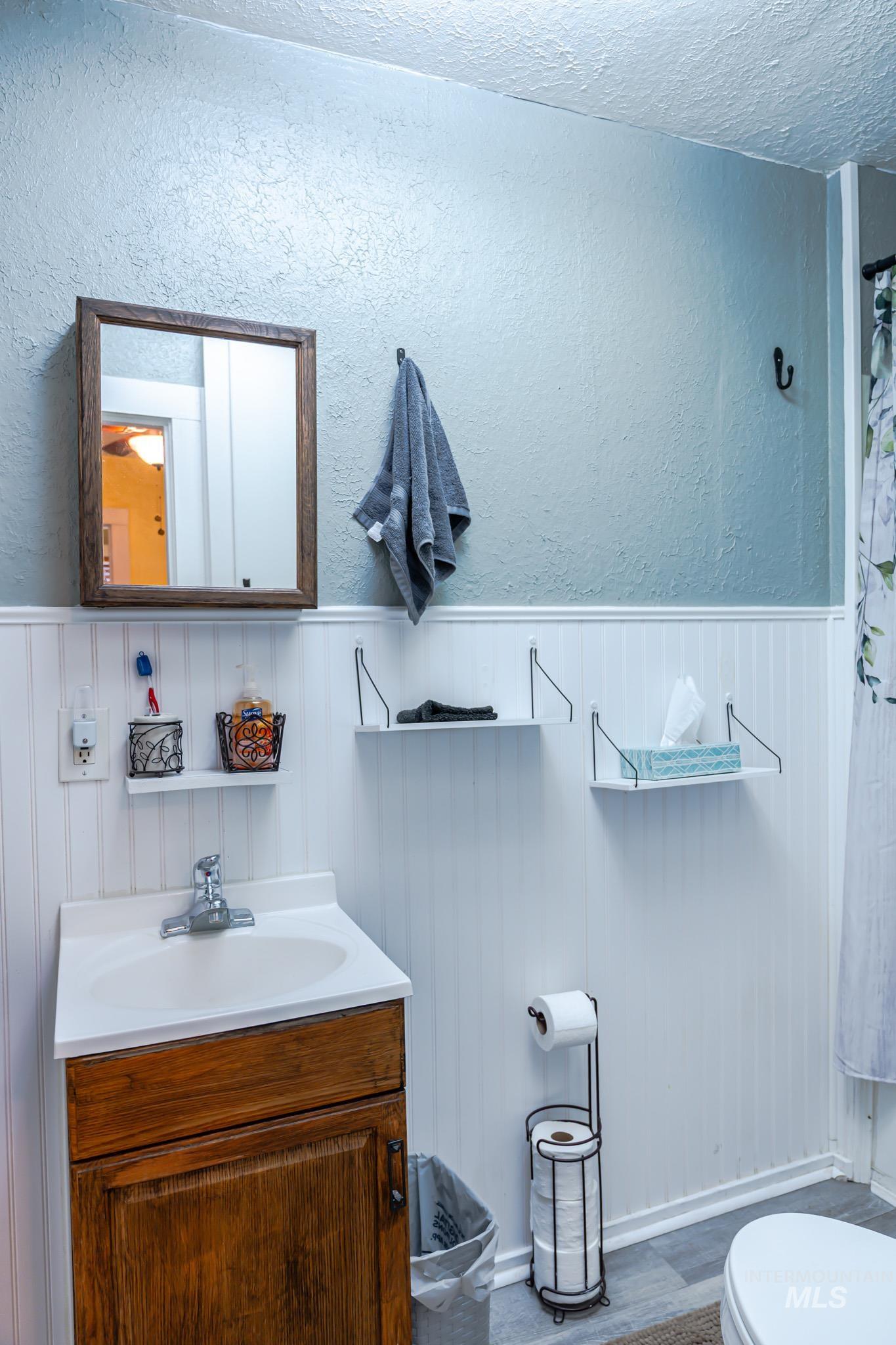 90 E Jefferson, Huntington, Oregon 97907-0000, 5 Bedrooms, 2 Bathrooms, Residential For Sale, Price $239,999,MLS 98974686