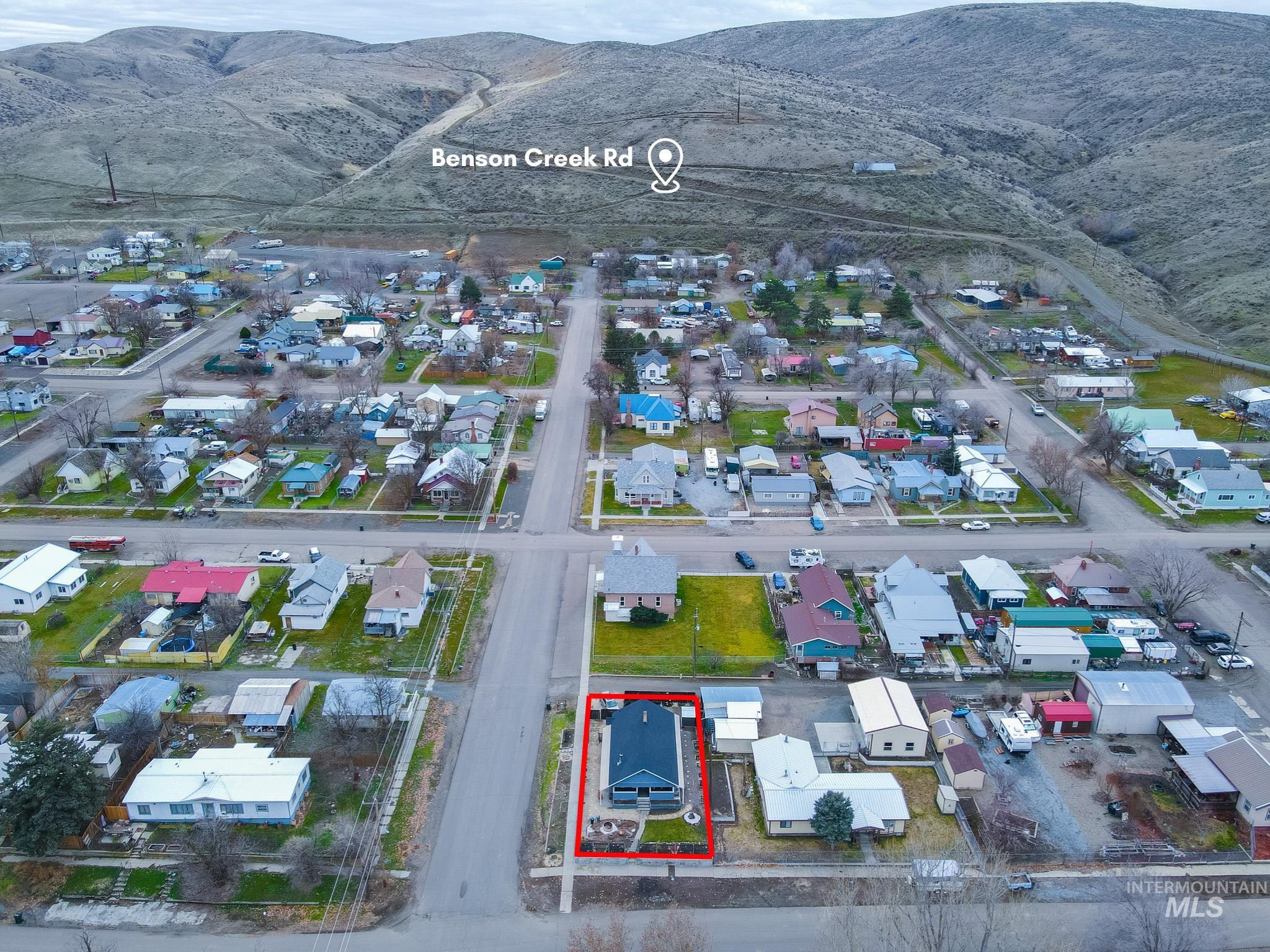 90 E Jefferson, Huntington, Oregon 97907-0000, 5 Bedrooms, 2 Bathrooms, Residential For Sale, Price $239,999,MLS 98974686