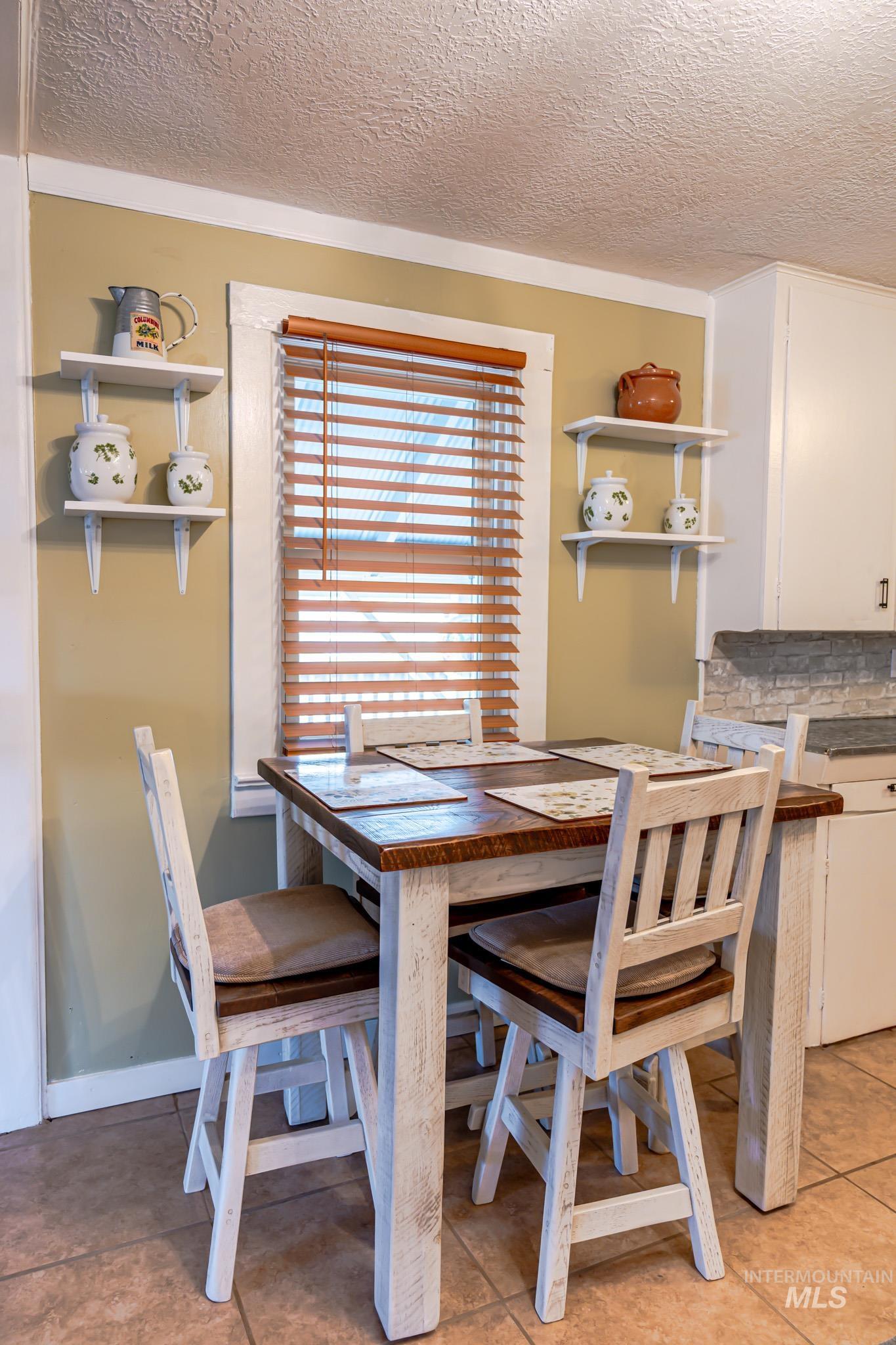 90 E Jefferson, Huntington, Oregon 97907-0000, 5 Bedrooms, 2 Bathrooms, Residential For Sale, Price $239,999,MLS 98974686