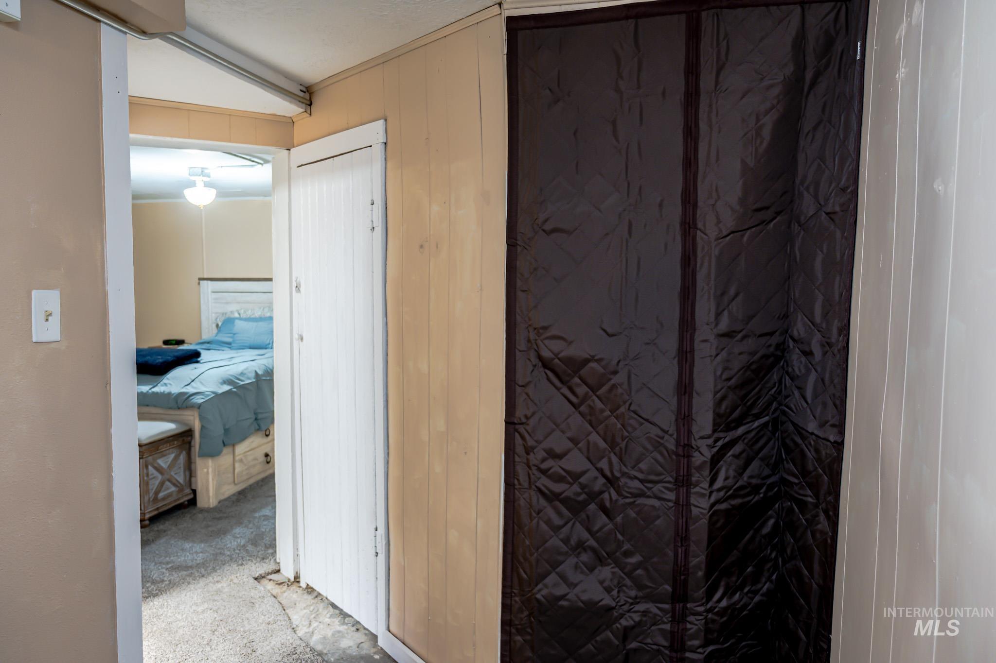 90 E Jefferson, Huntington, Oregon 97907-0000, 5 Bedrooms, 2 Bathrooms, Residential For Sale, Price $239,999,MLS 98974686