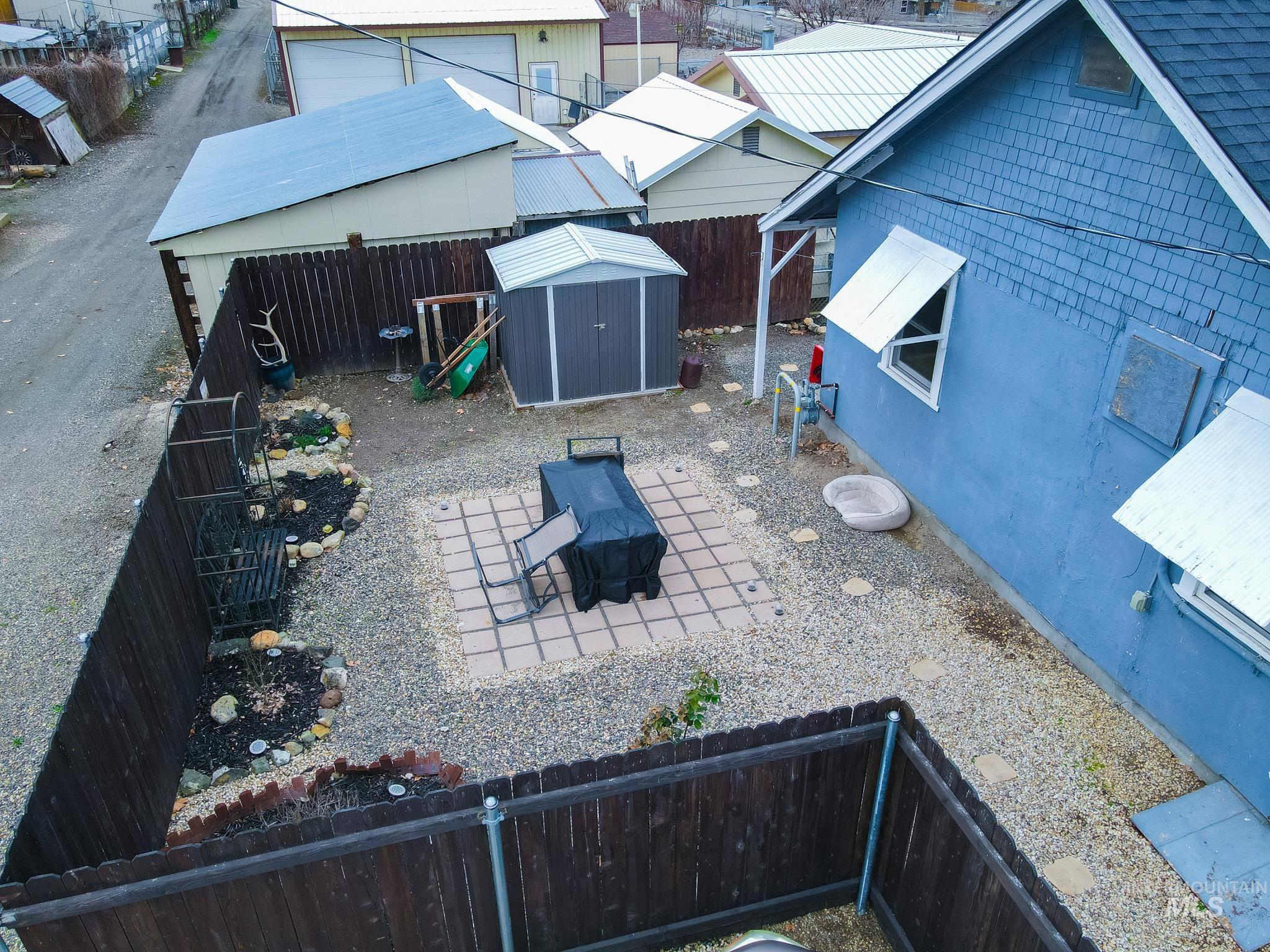 90 E Jefferson, Huntington, Oregon 97907-0000, 5 Bedrooms, 2 Bathrooms, Residential For Sale, Price $239,999,MLS 98974686